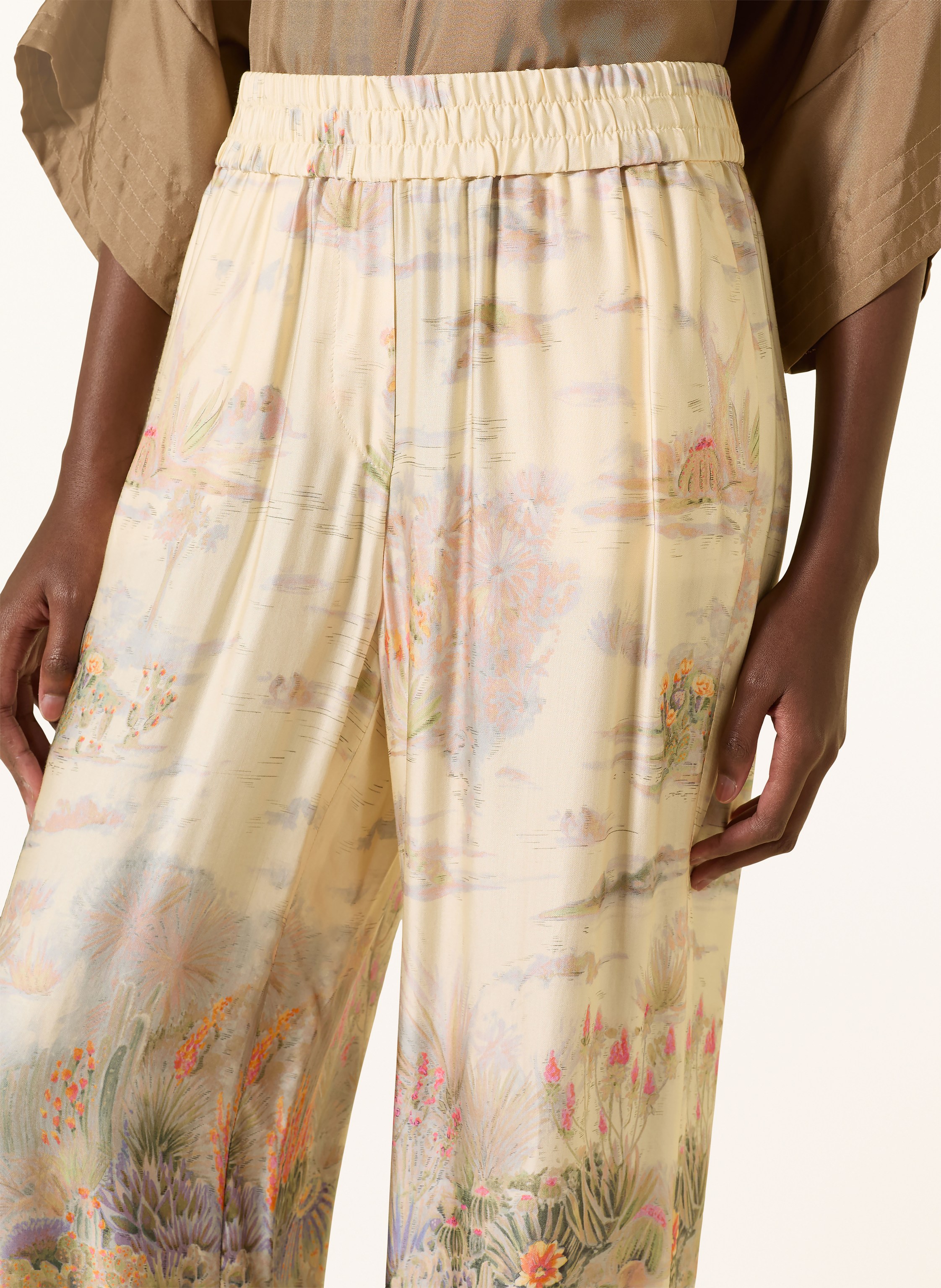 Thumbnail - Riani Marlenehose Aus Satin beige