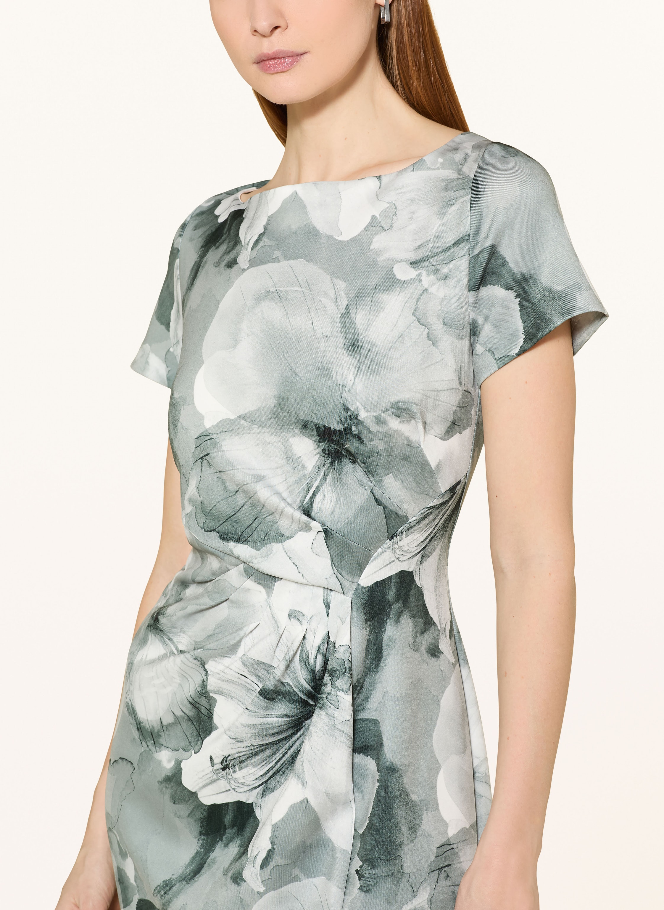 Thumbnail - Swing Satinkleid gruen