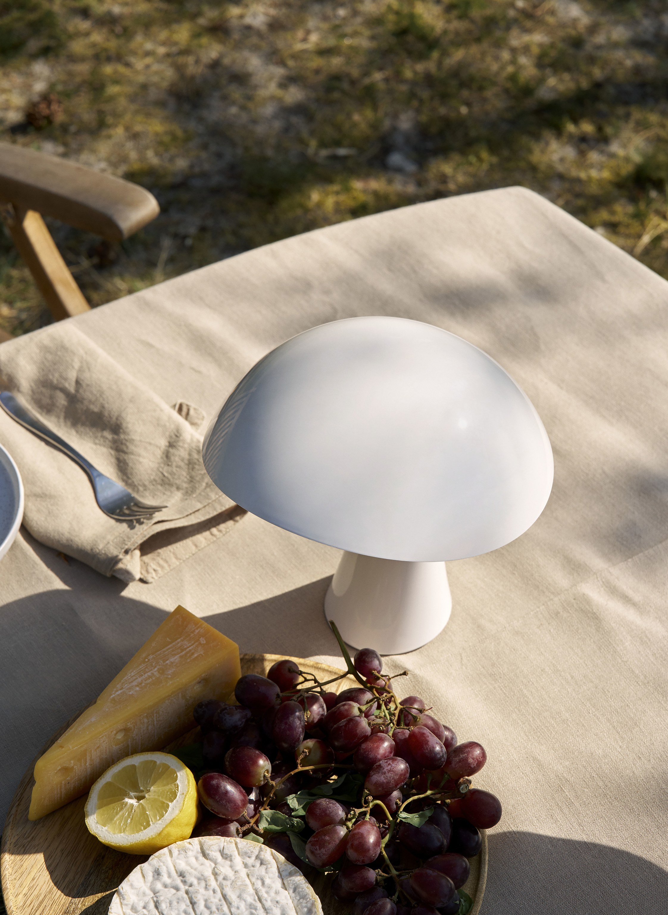 Thumbnail - Louis Poulsen Tischleuchte Rumee 220 weiss