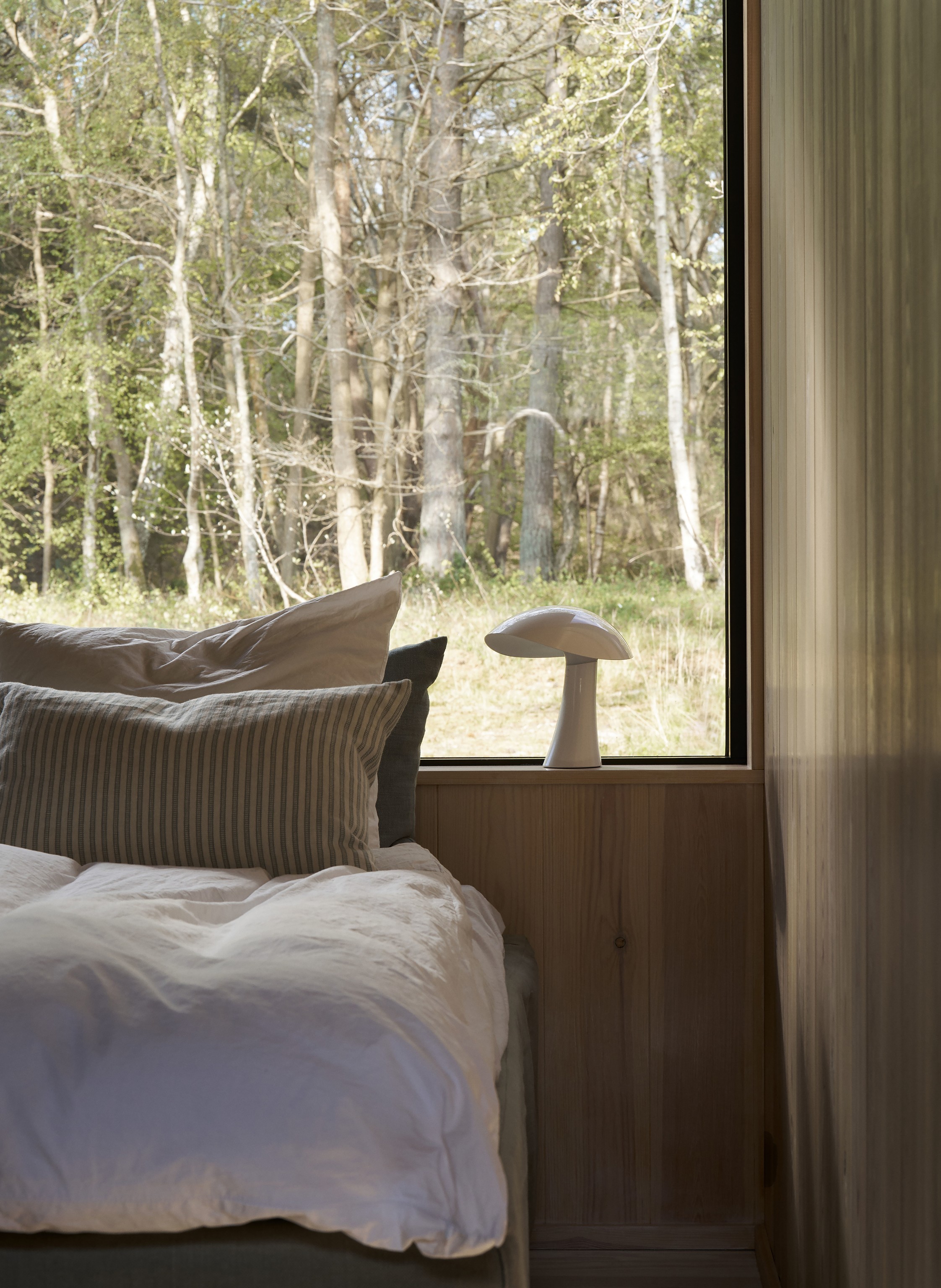 Thumbnail - Louis Poulsen Tischleuchte Rumee 220 weiss