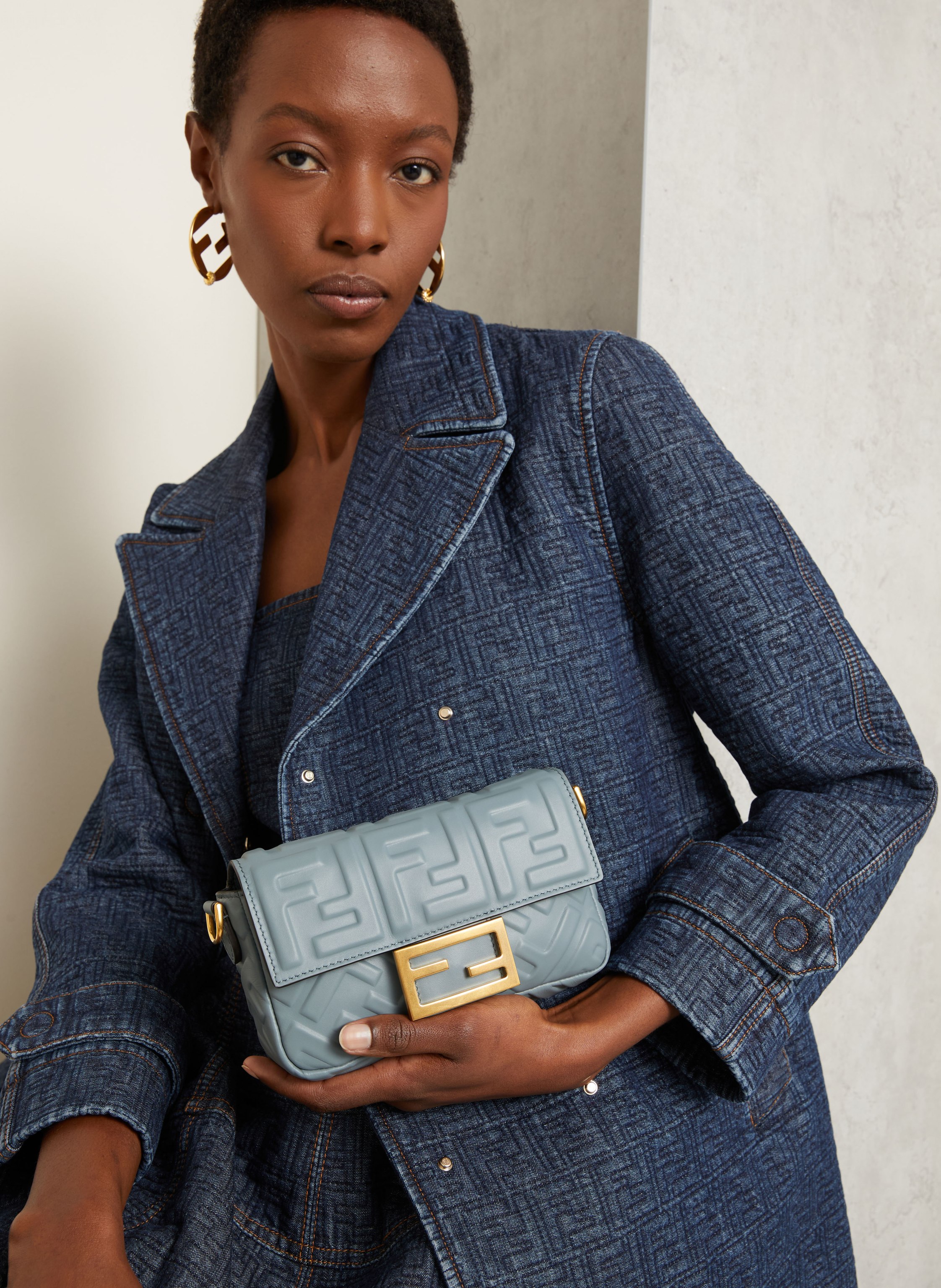 Thumbnail - Fendi Handtasche Baguette Mini blau