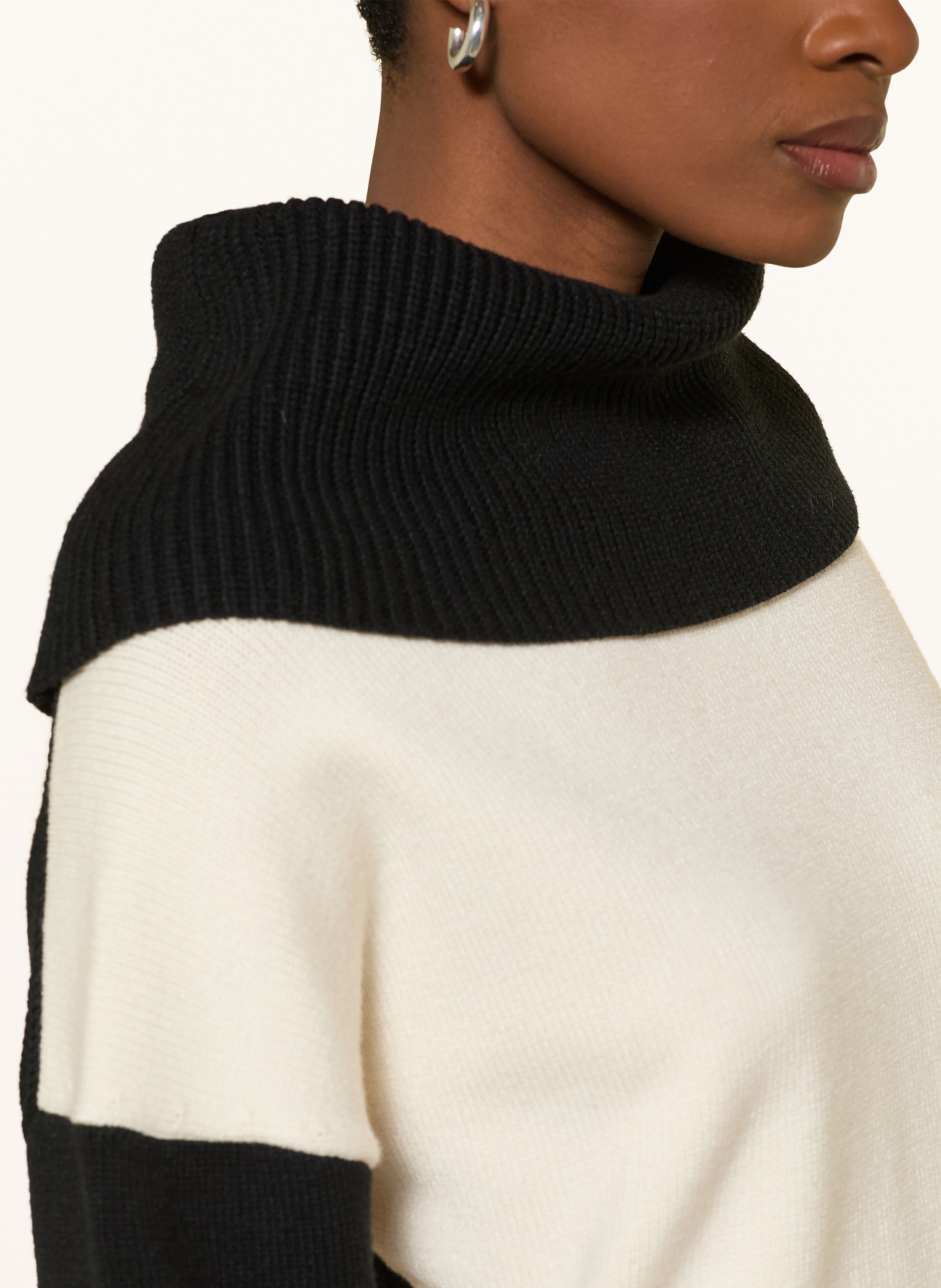 Thumbnail - Phase Eight Rollkragenpullover Dara schwarz