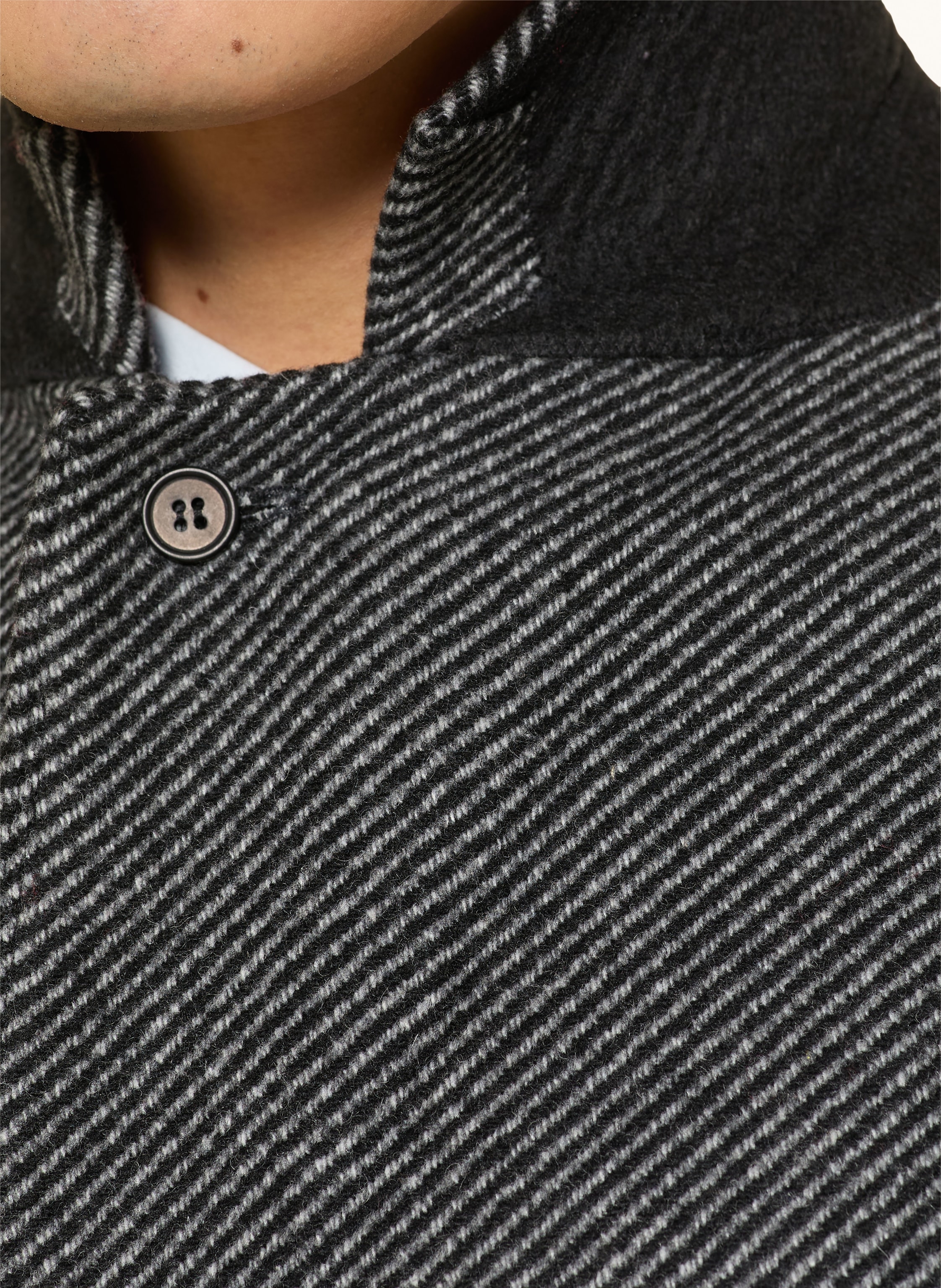 Thumbnail - Cos Mantel grau