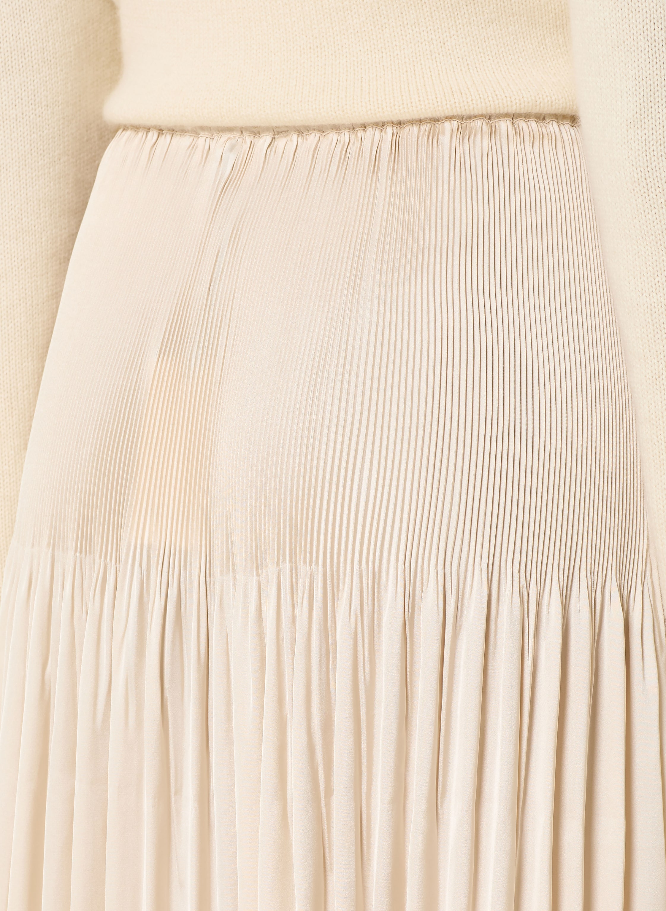 Opus Plisseerock Ribane French Aus Satin weiss – Bild 2