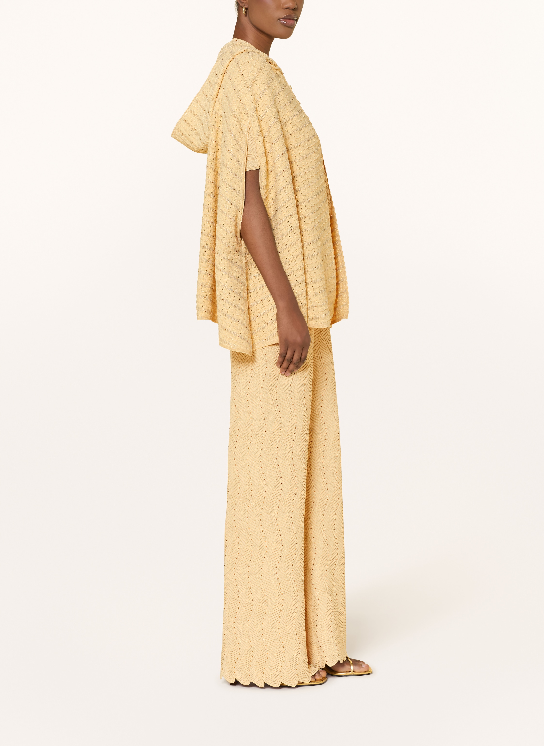 Thumbnail - Sandro Cape Mit Glitzergarn Und Schmucksteinen gold