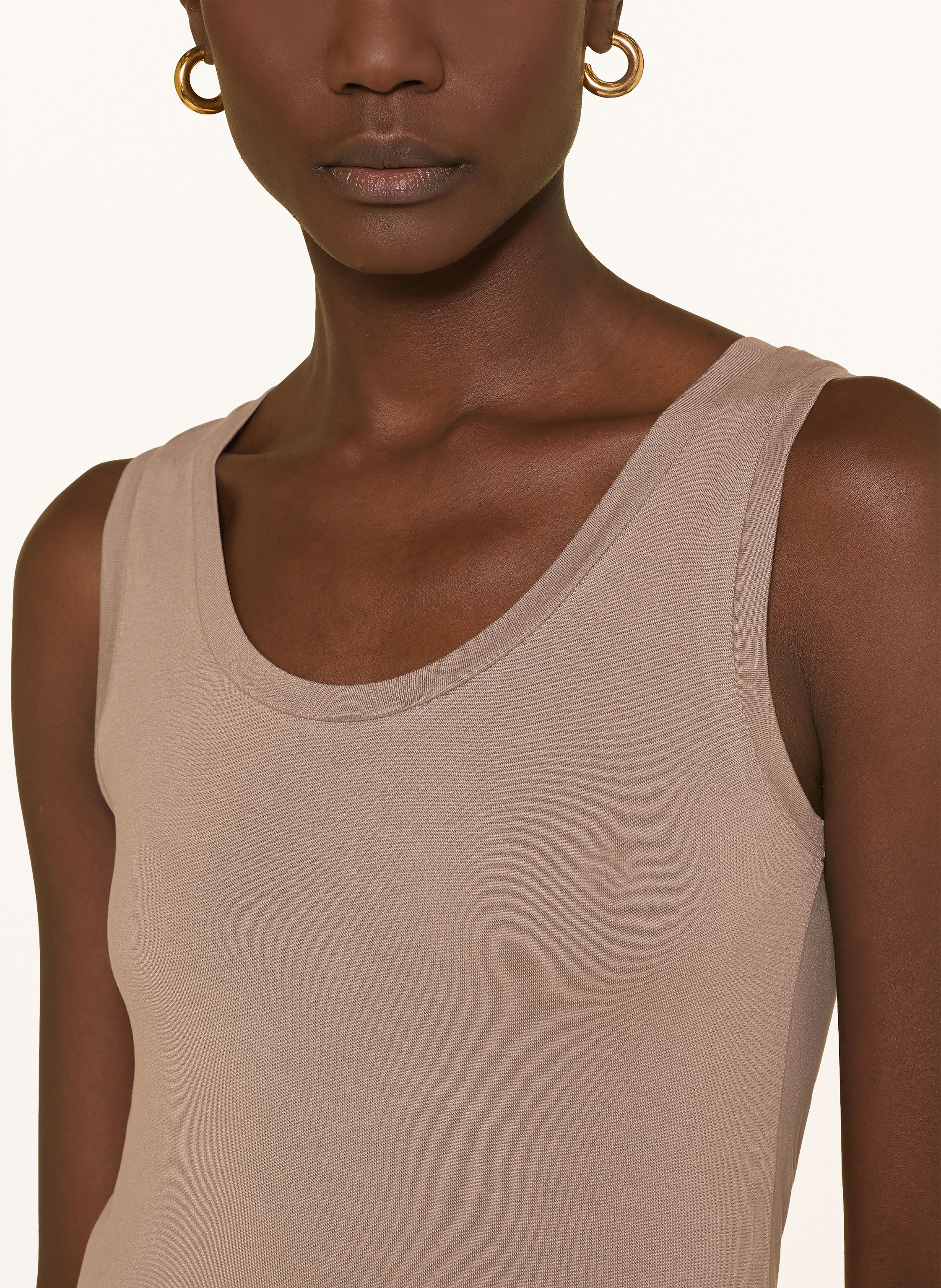 Thumbnail - Majestic Filatures Top braun