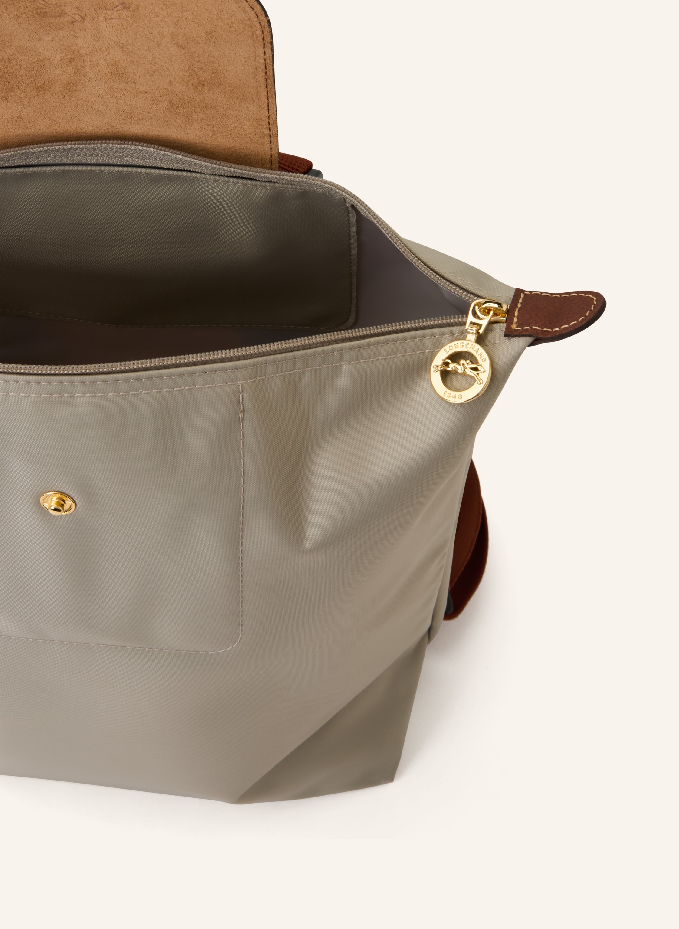 Thumbnail - Longchamp Rucksack Le Pliage Medium grau