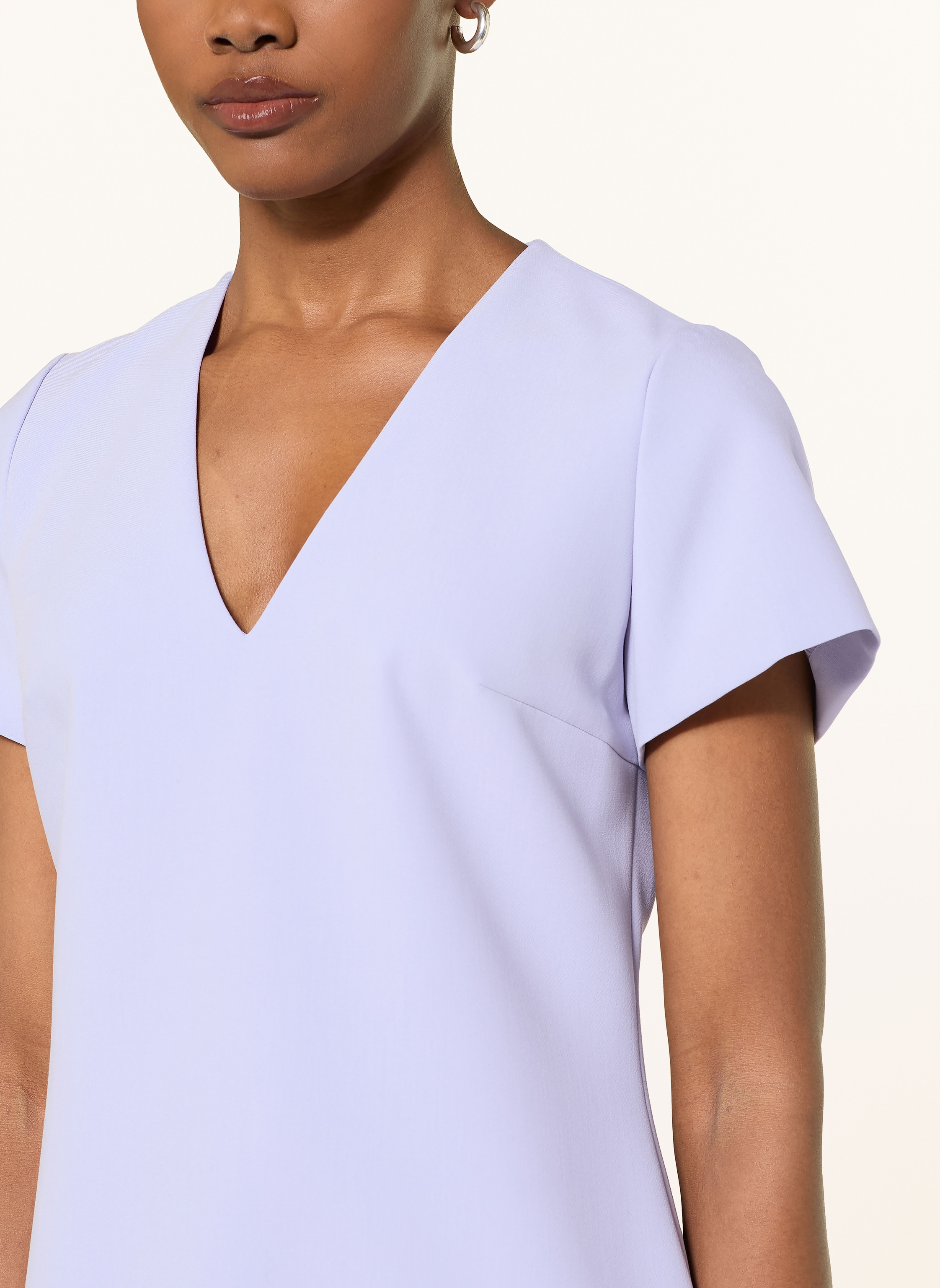 Thumbnail - Hugo Kleid Kabila lila