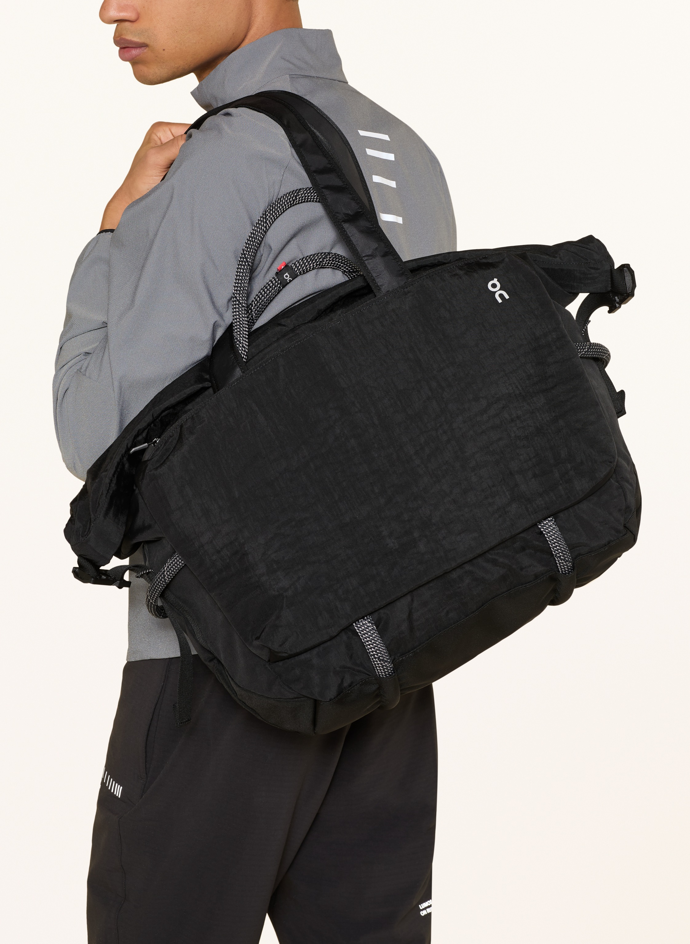 Thumbnail - On Sporttasche Elite 40 L Mit Laptop-Fach schwarz