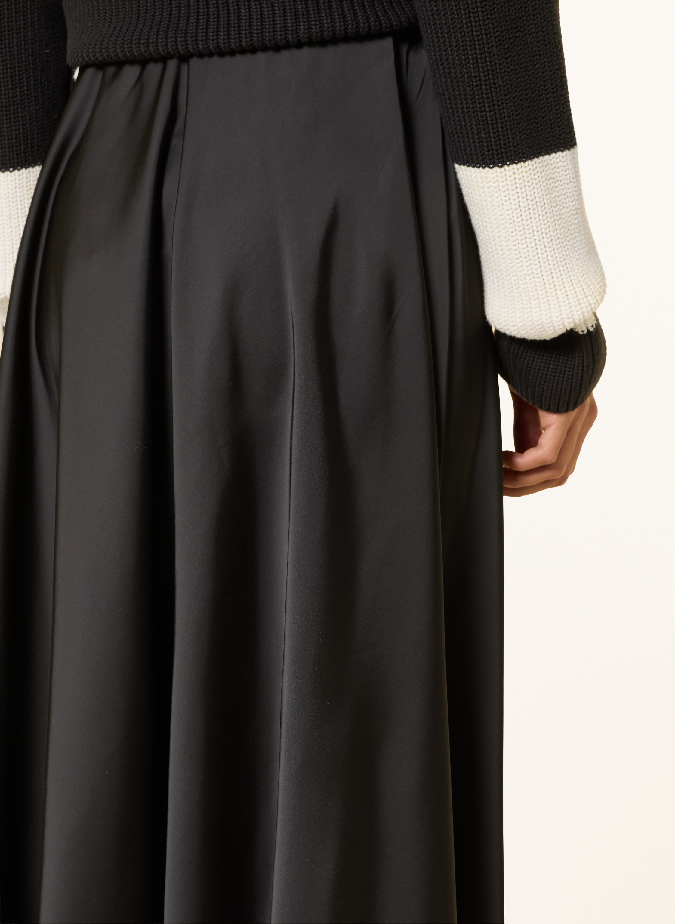 Thumbnail - Y.A.S. Satinrock schwarz