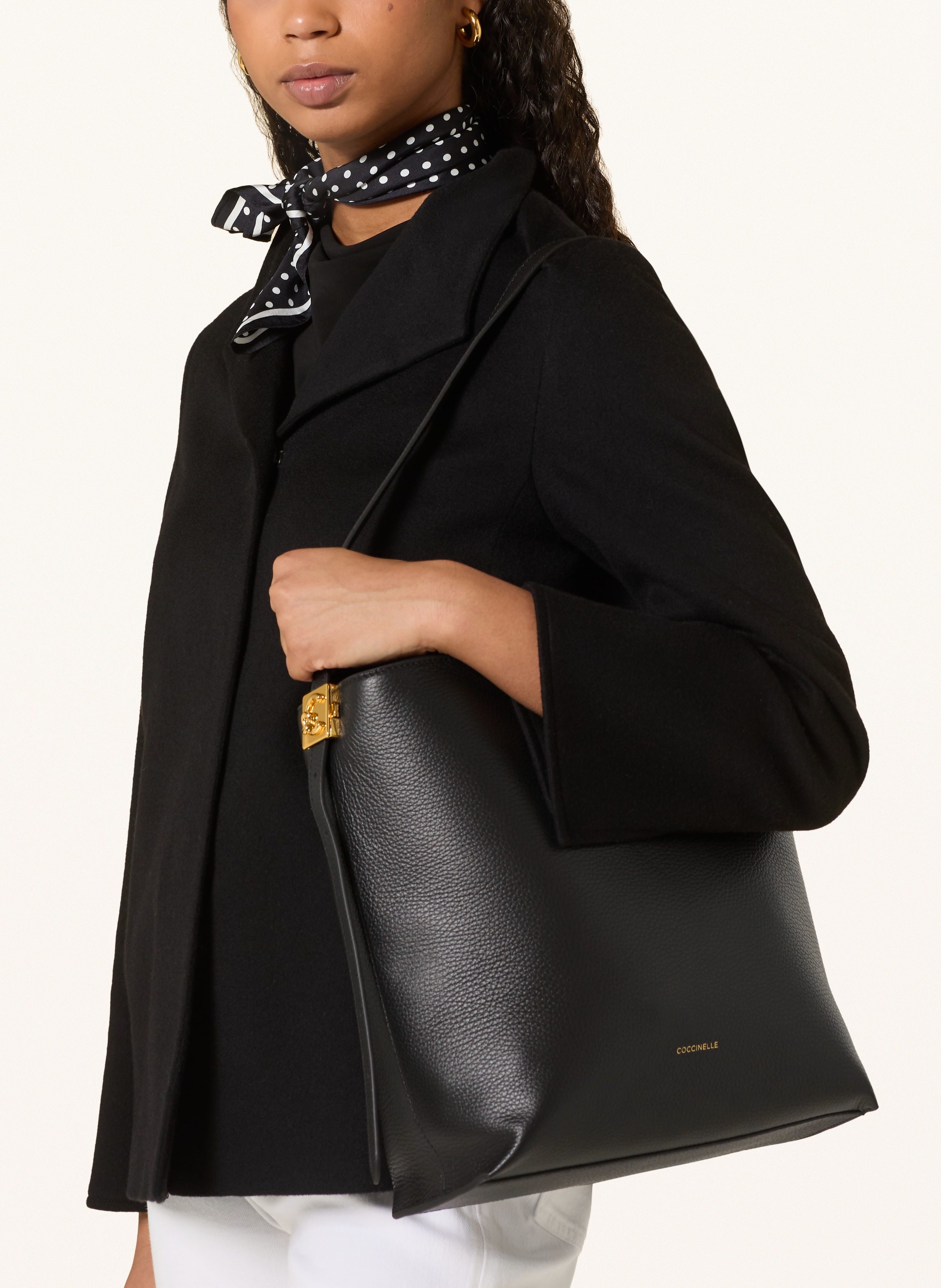 Thumbnail - Coccinelle Schultertasche schwarz