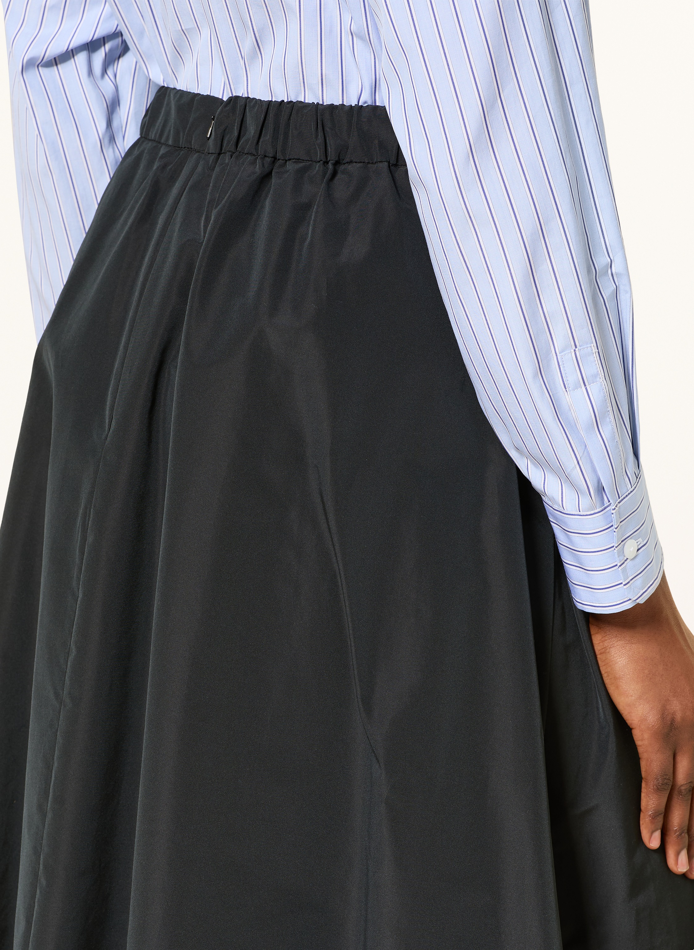 Thumbnail - Weekend Max Mara Rock Curvato schwarz