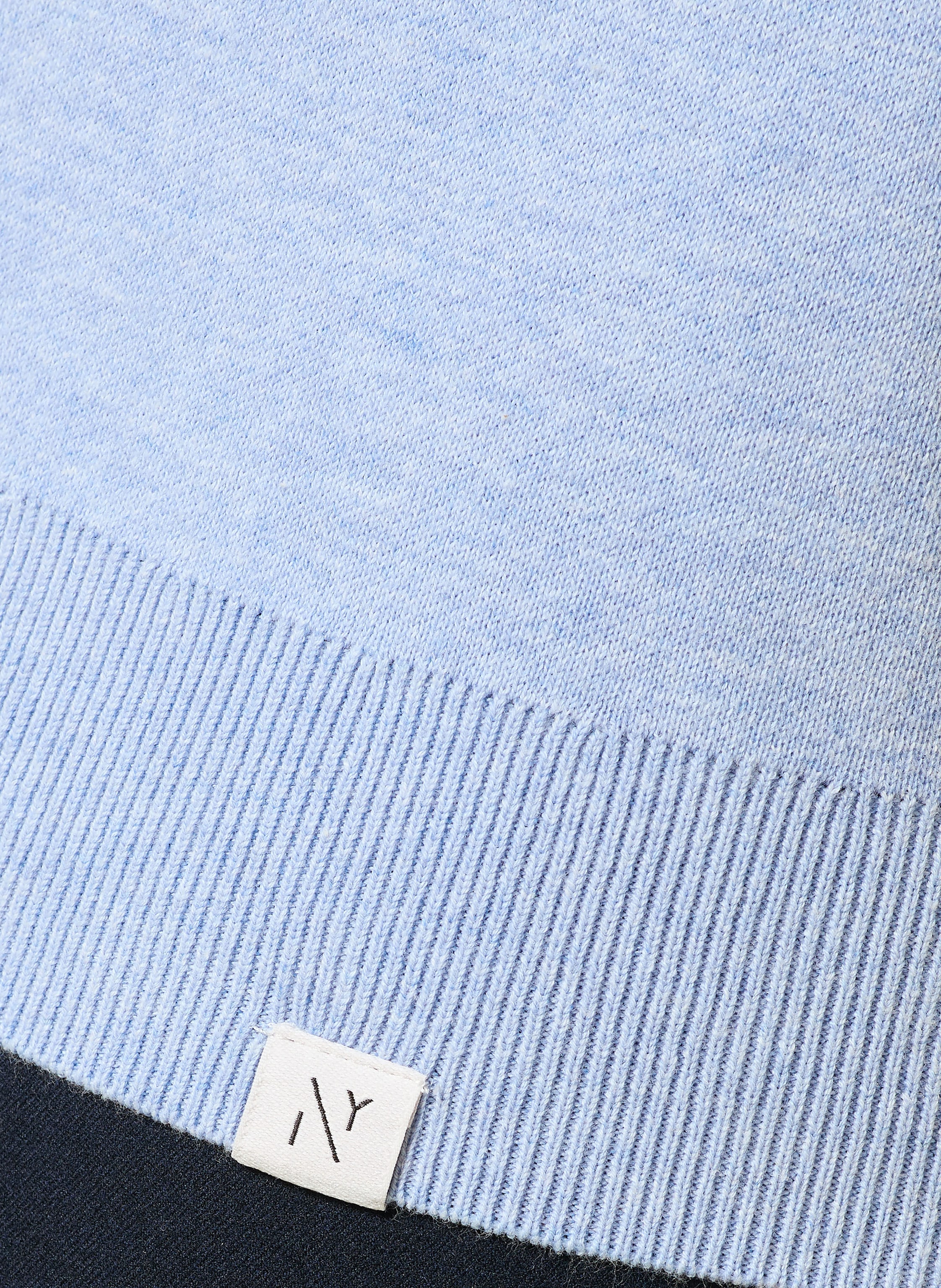 Thumbnail - Nowadays Troyer blau