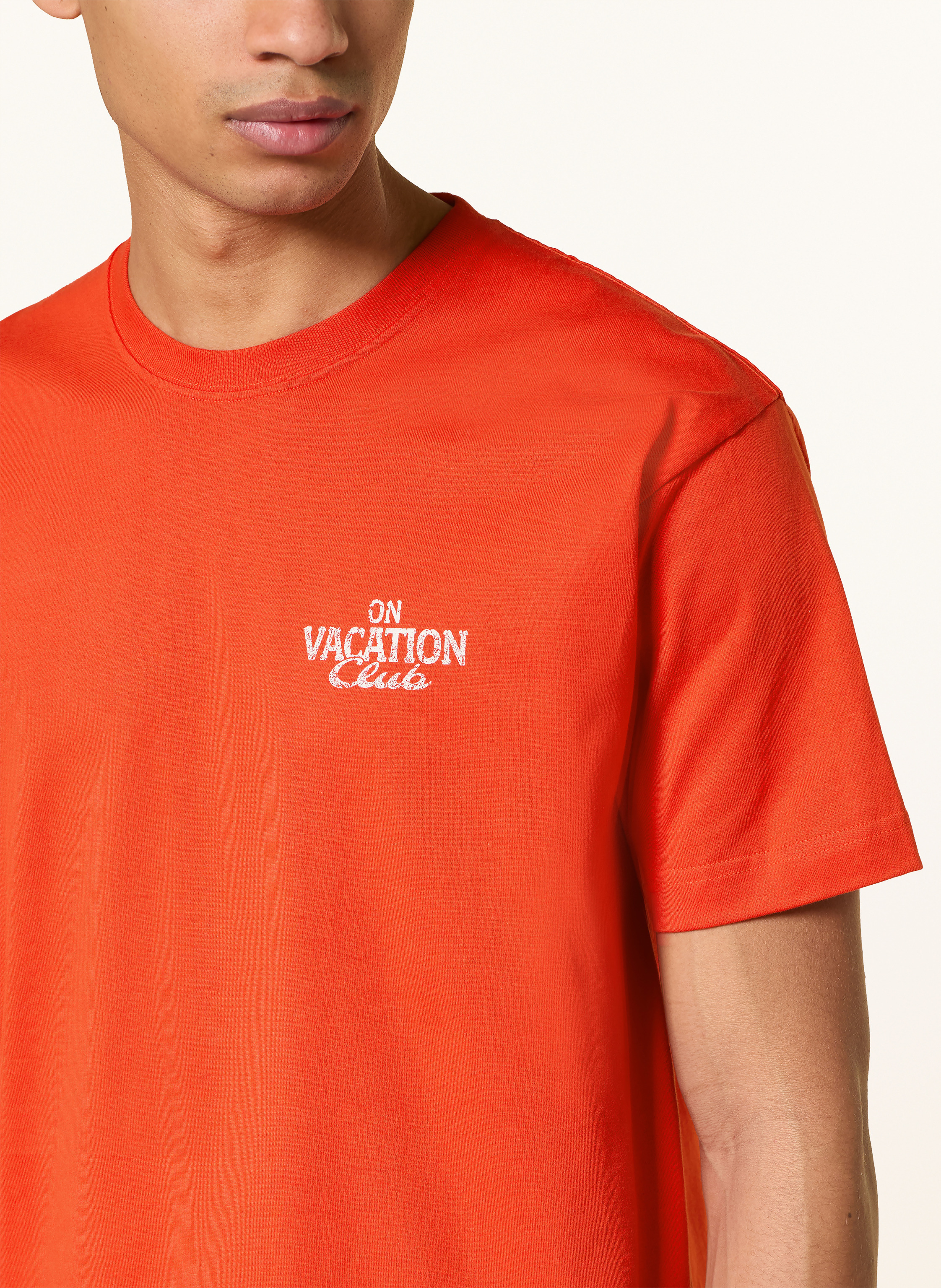 Thumbnail - On Vacation T-Shirt rot