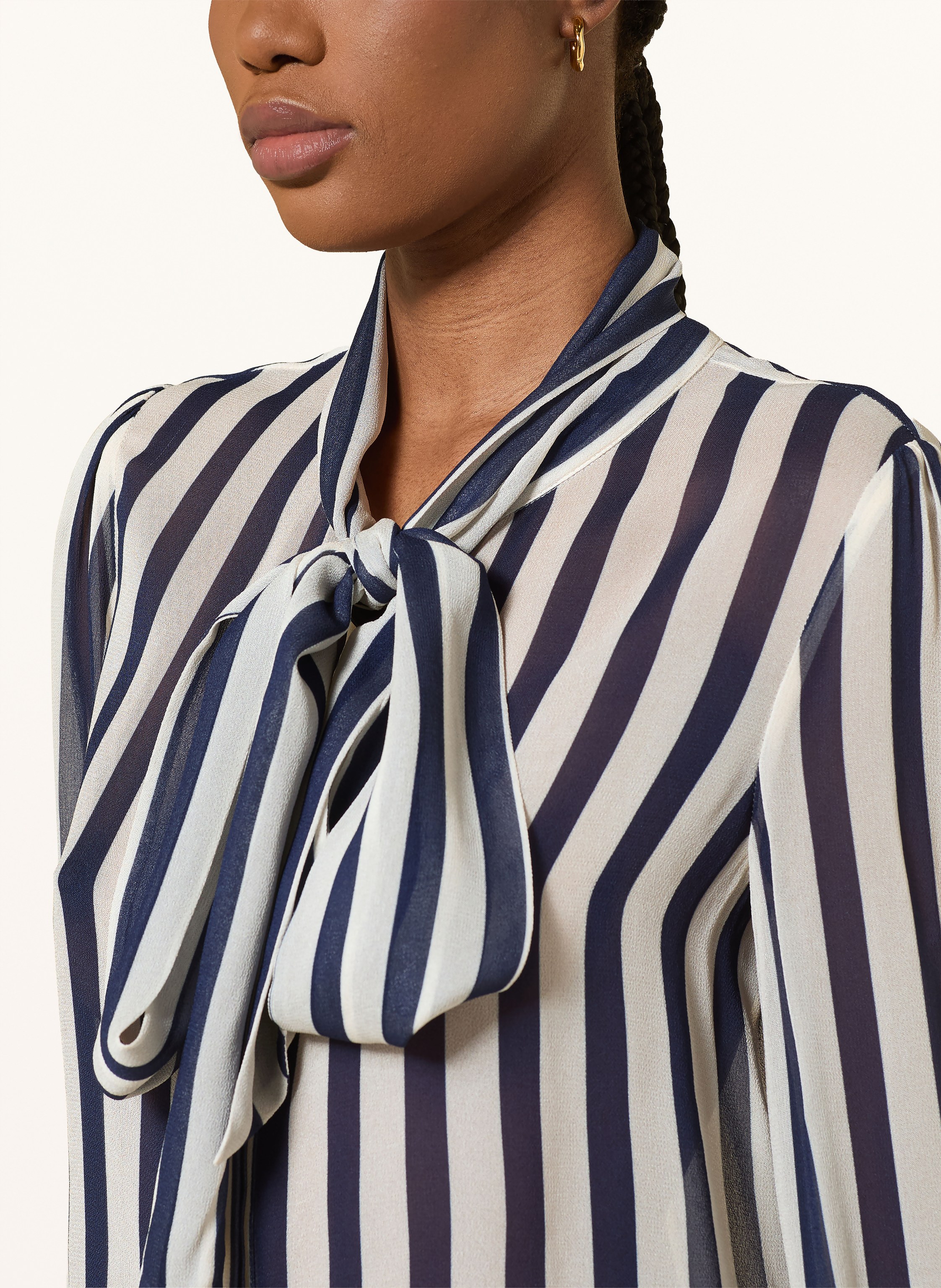 Thumbnail - Self-Portrait Schluppenbluse blau