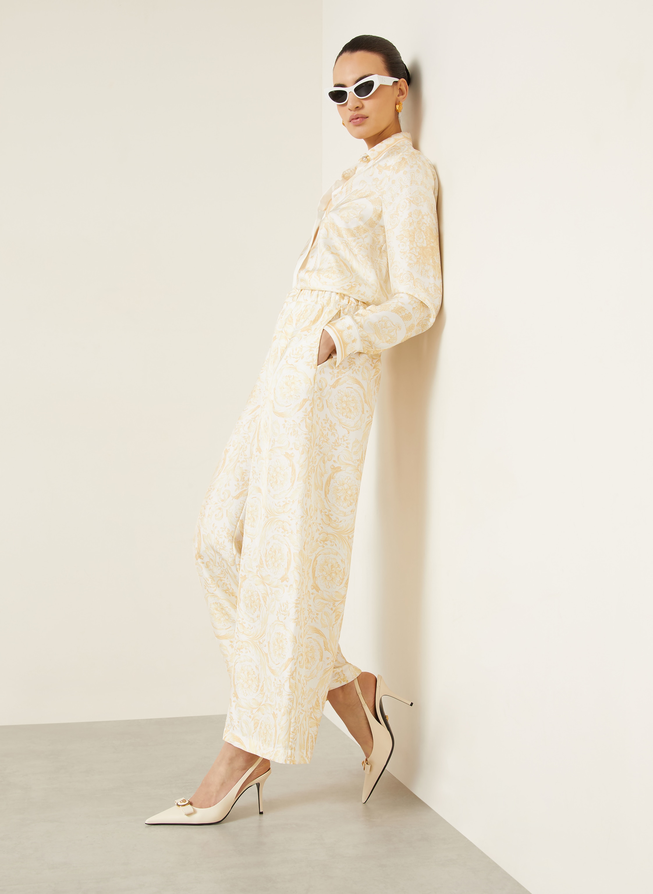 Thumbnail - Versace Marlenehose Aus Seide gold