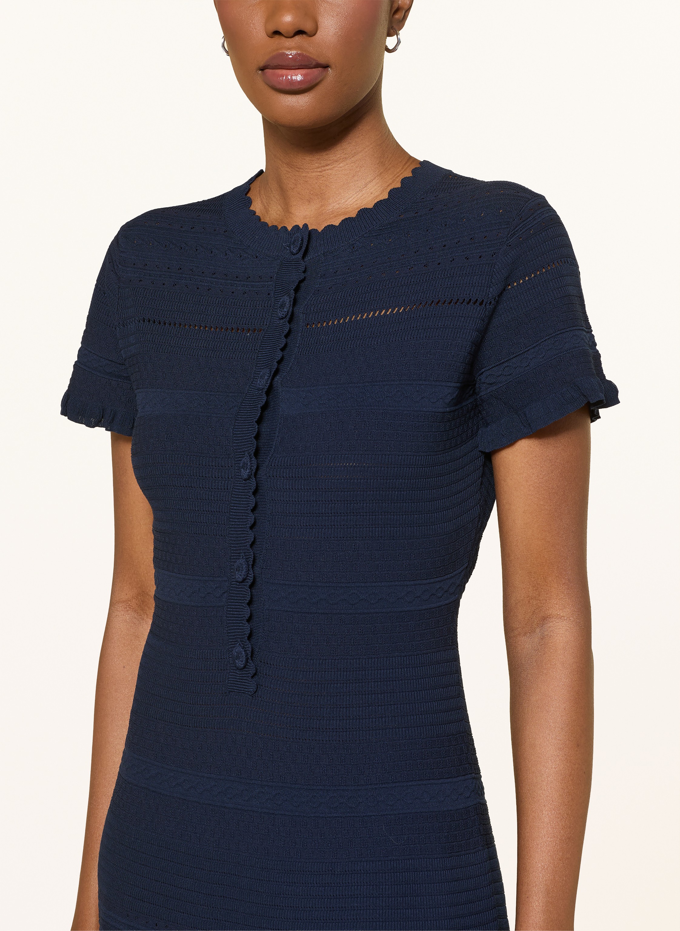 Thumbnail - Maje Strickkleid Mit Volants blau