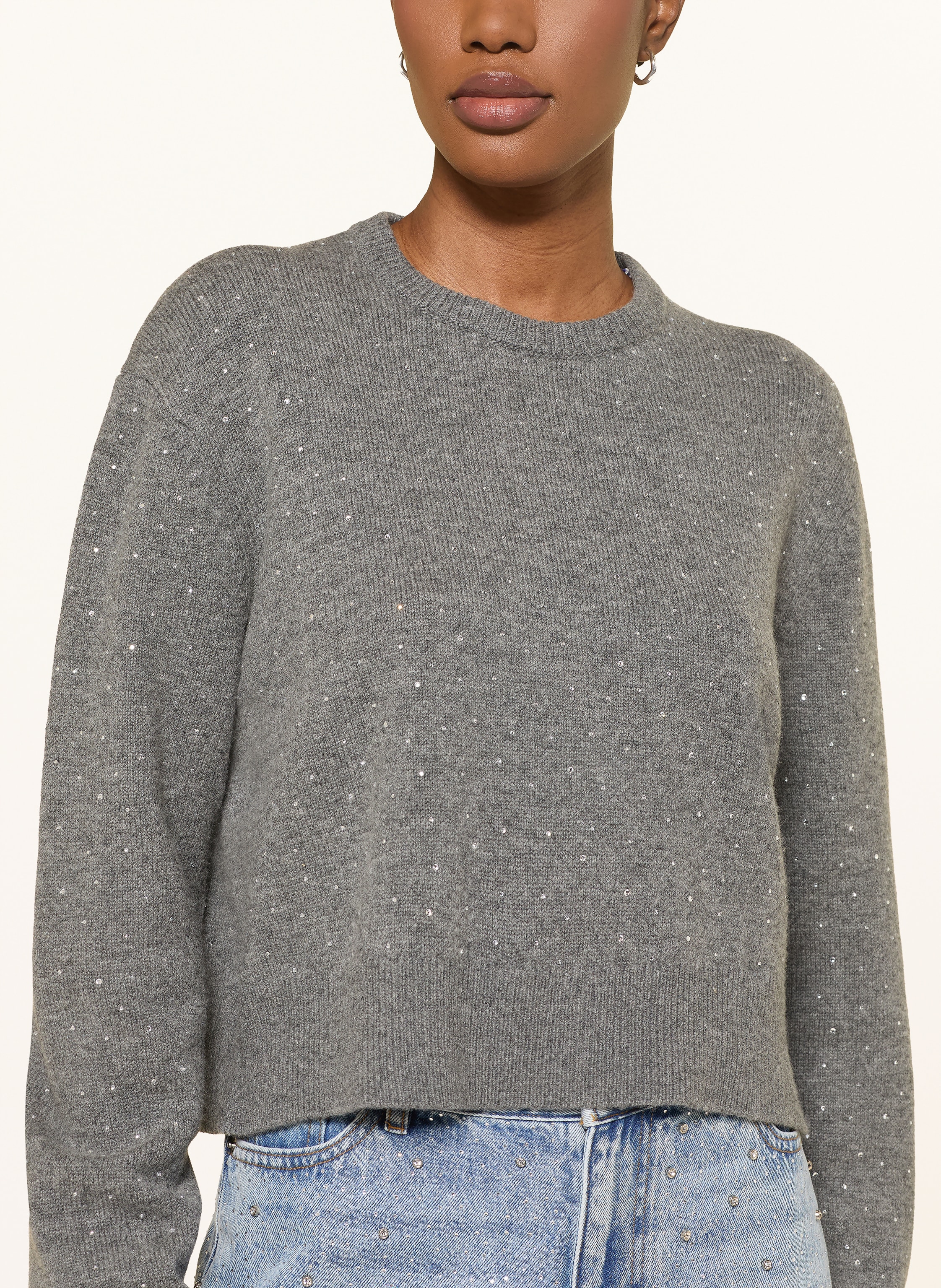 Thumbnail - Maje Pullover Im Materialmix Mit Schmucksteinen grau