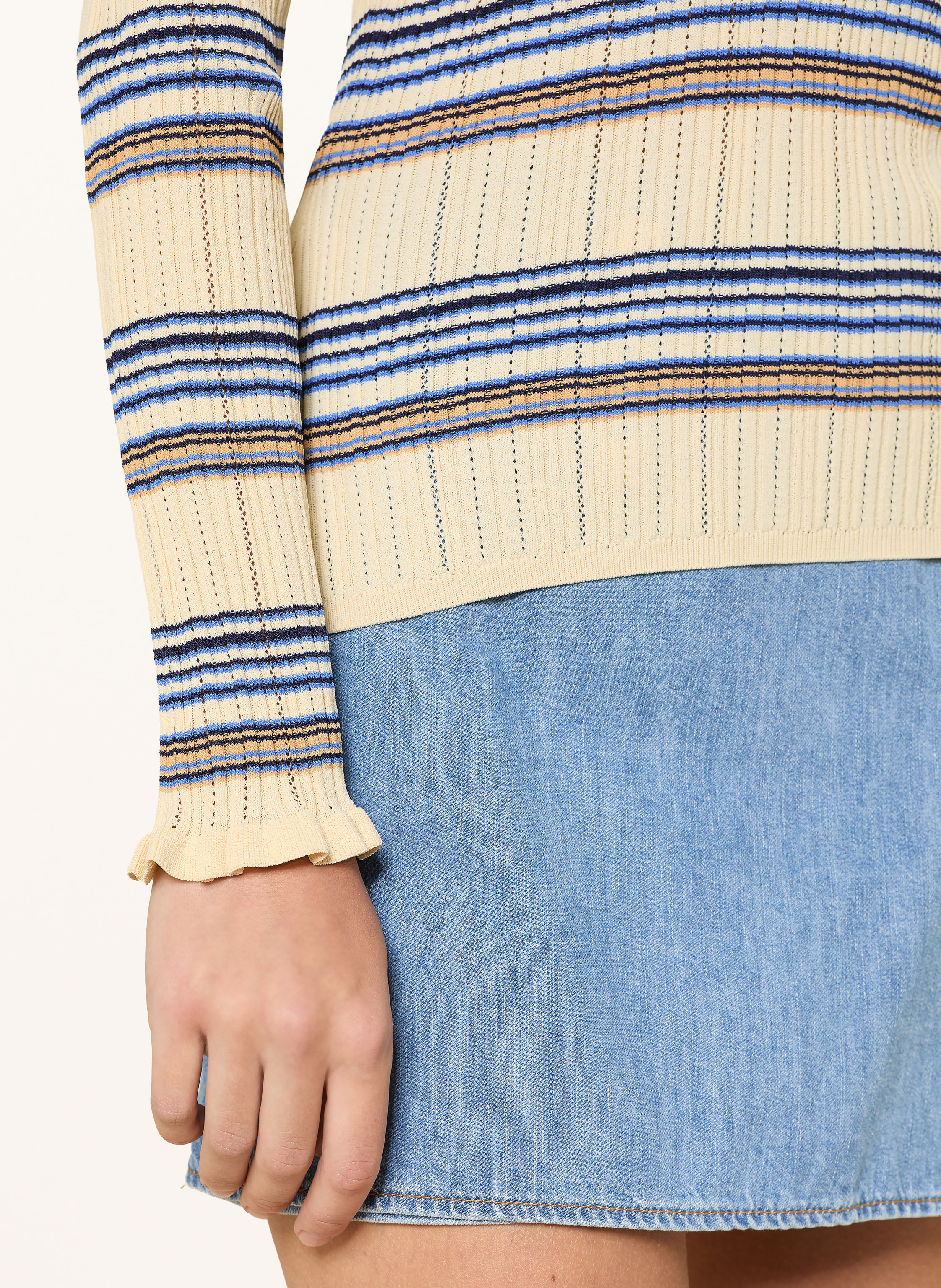Thumbnail - Claudie Pierlot Pullover Mit Rüschen beige