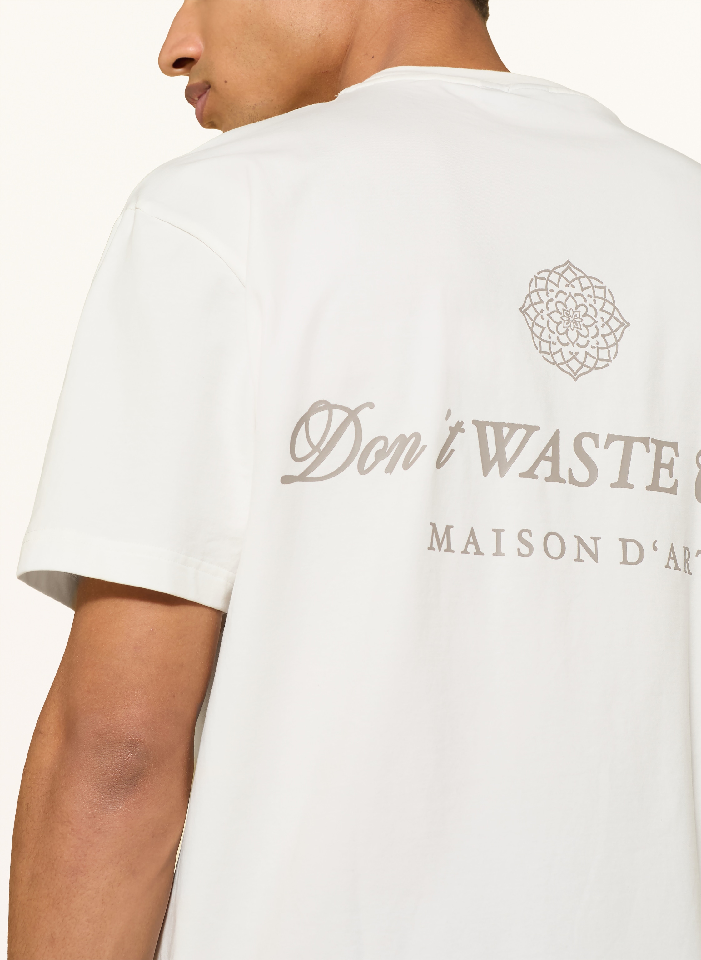 Thumbnail - Don't Waste Culture T-Shirt Gavina Ornament weiss