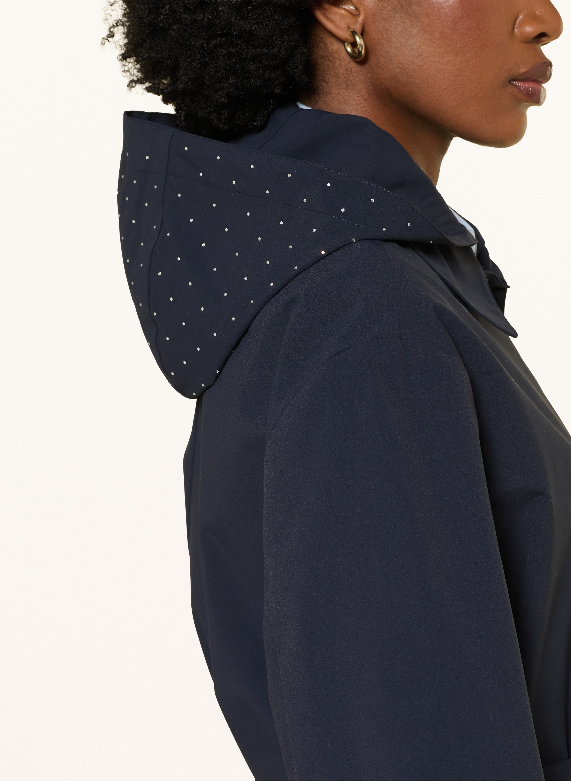 Thumbnail - Maje Regenmantel Mit Abnehmbarer Kapuze Und Schmucksteinen blau