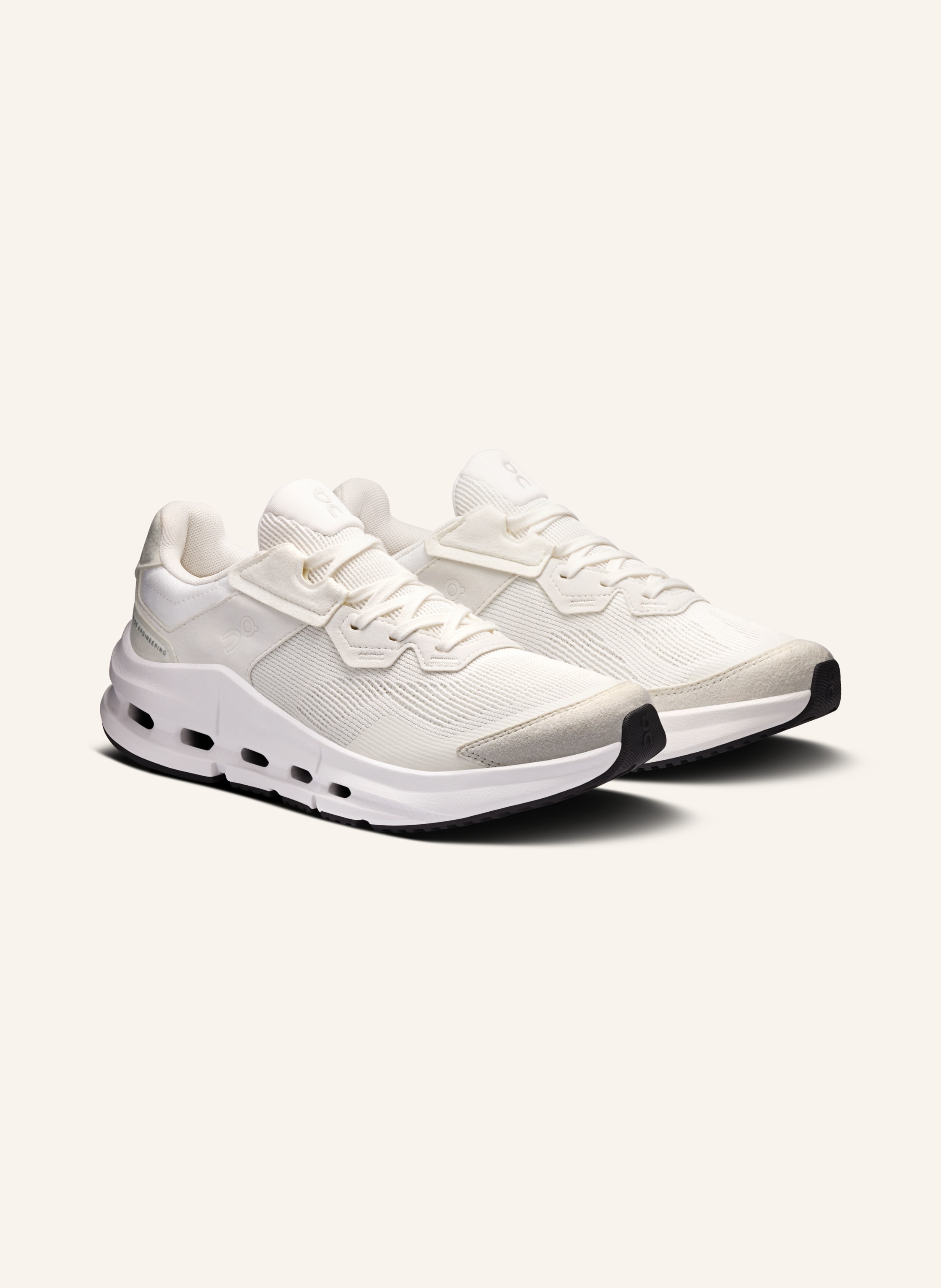On Sneaker Cloudnova Rift weiss