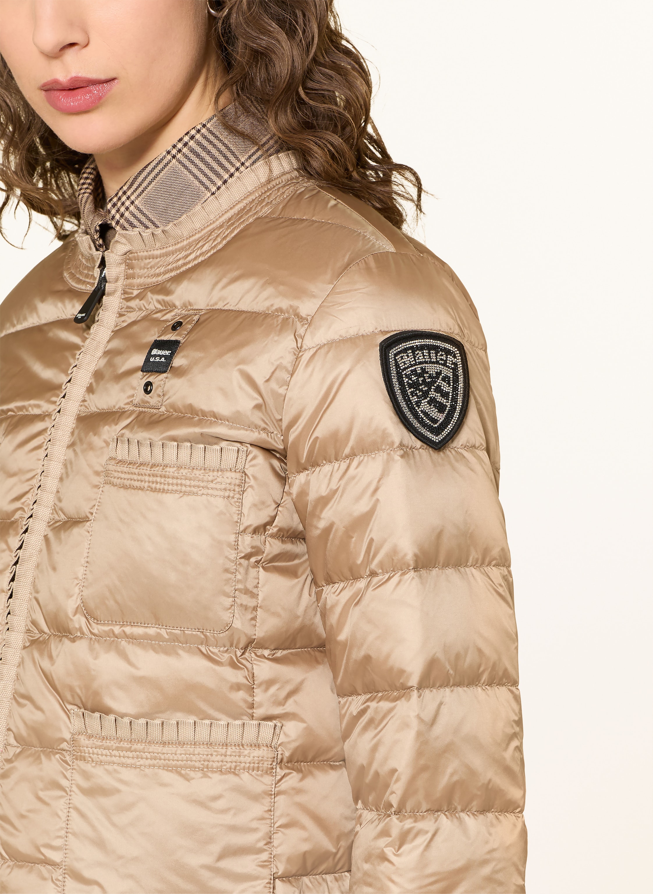 Thumbnail - Blauer Lightweight-Daunenjacke Mit Rüschen beige