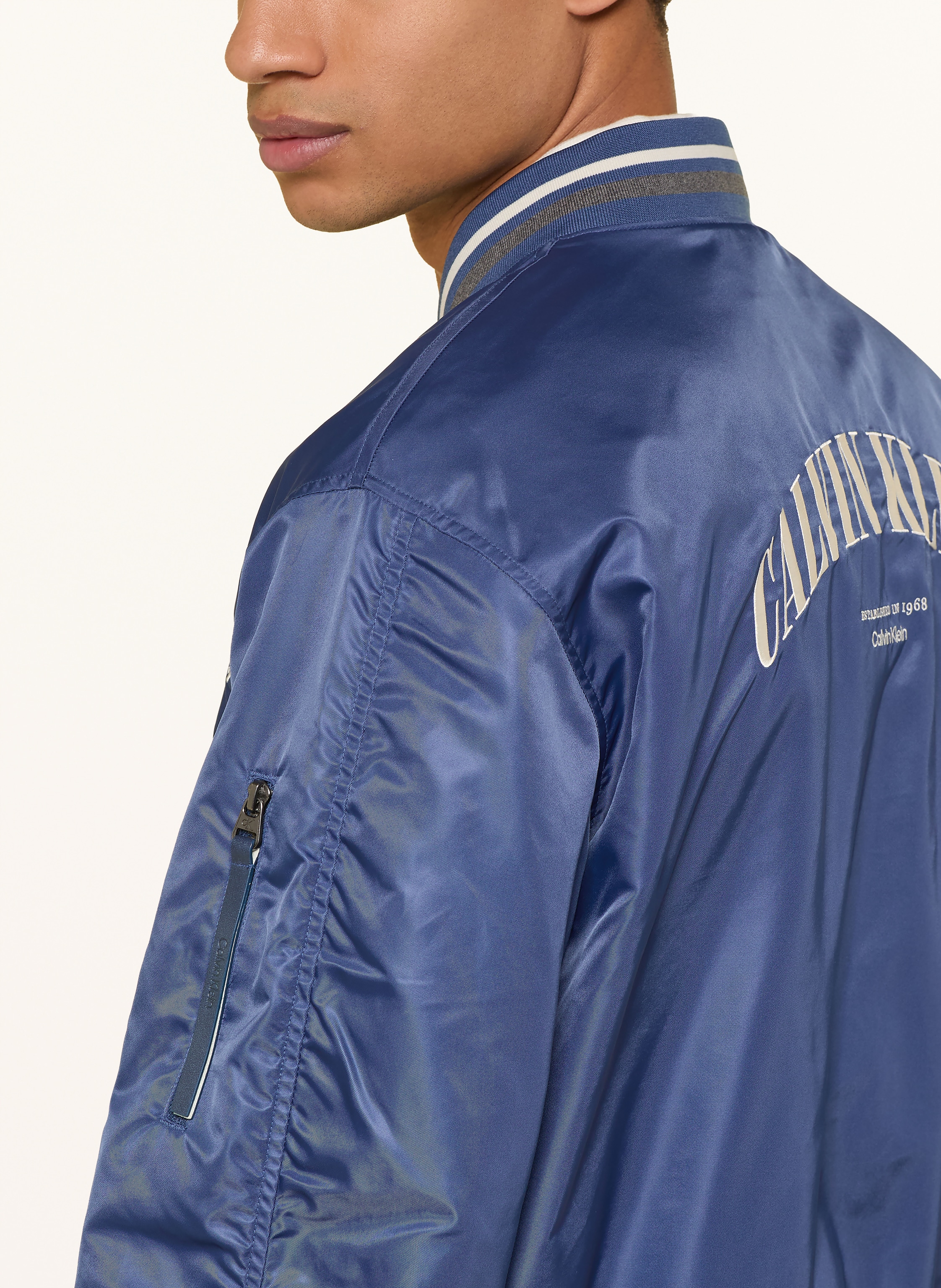 Thumbnail - Calvin Klein Jeans Satinblouson blau