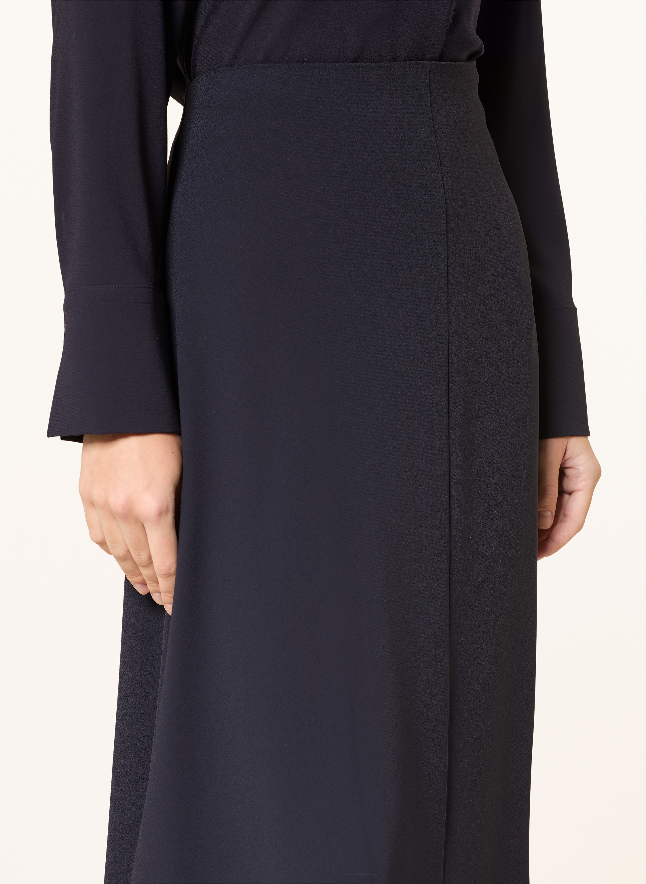 Thumbnail - Windsor. Satinrock blau