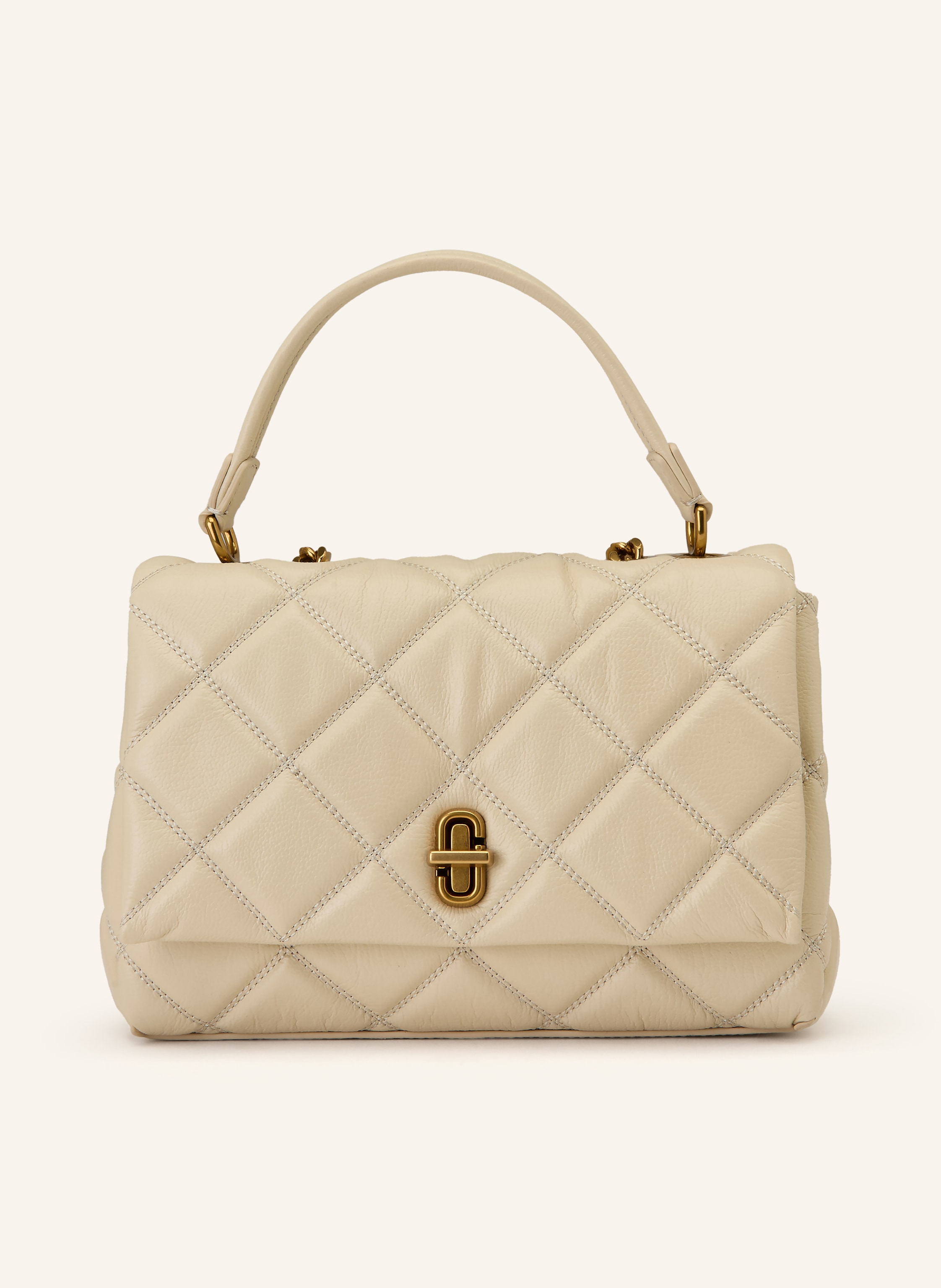 Marc Jacobs Ein Innenfach mit Reißverschluss. Schulterkette kann einzeln oder doppelt getragen werden. Schulterkette mit Einsatz aus Lederimitat. Verstärkter Taschenboden. Drehverschluss. Innen ein Hauptfach. Lab in creme / gold