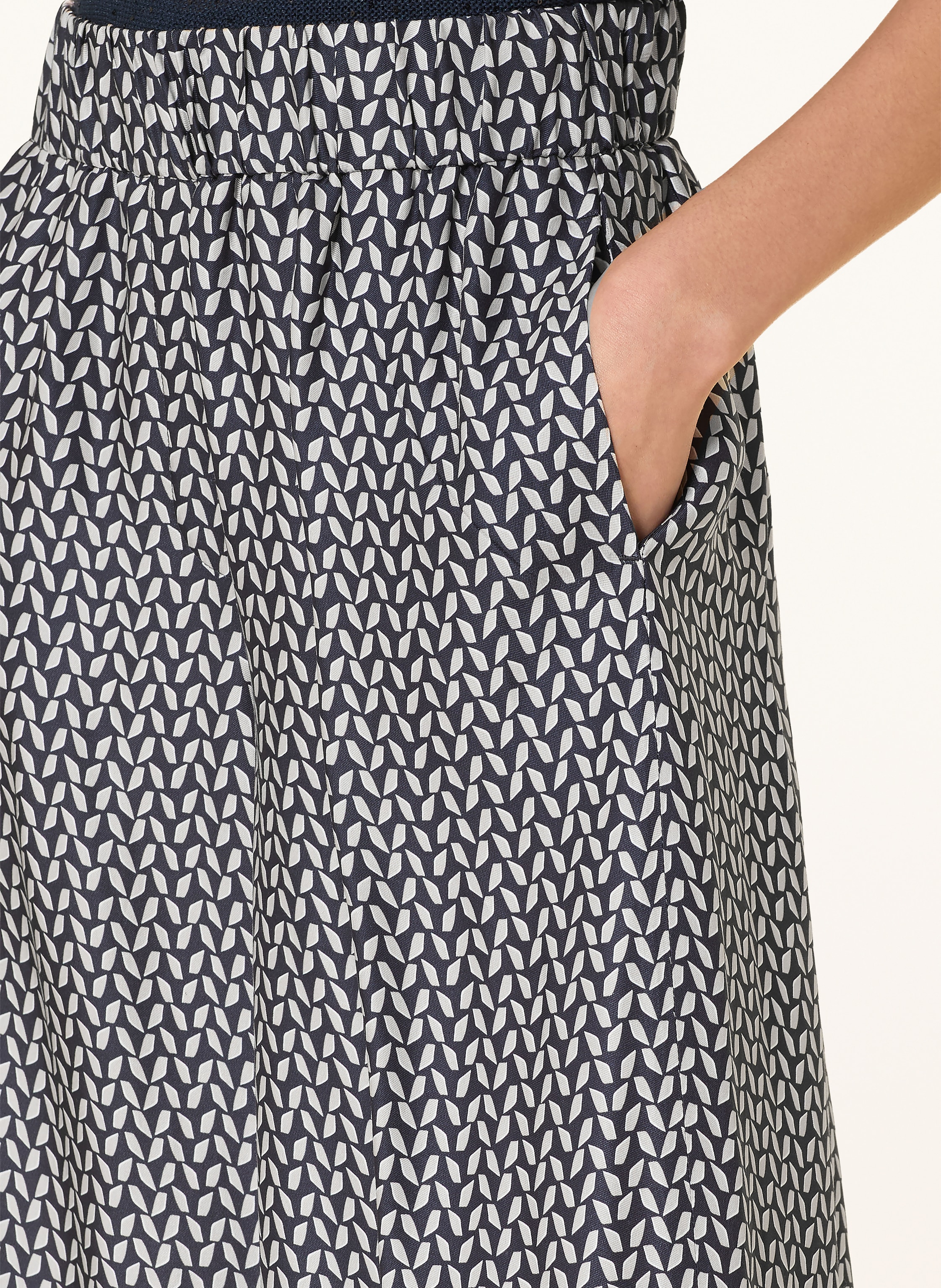 Thumbnail - Peserico Marlenehose blau