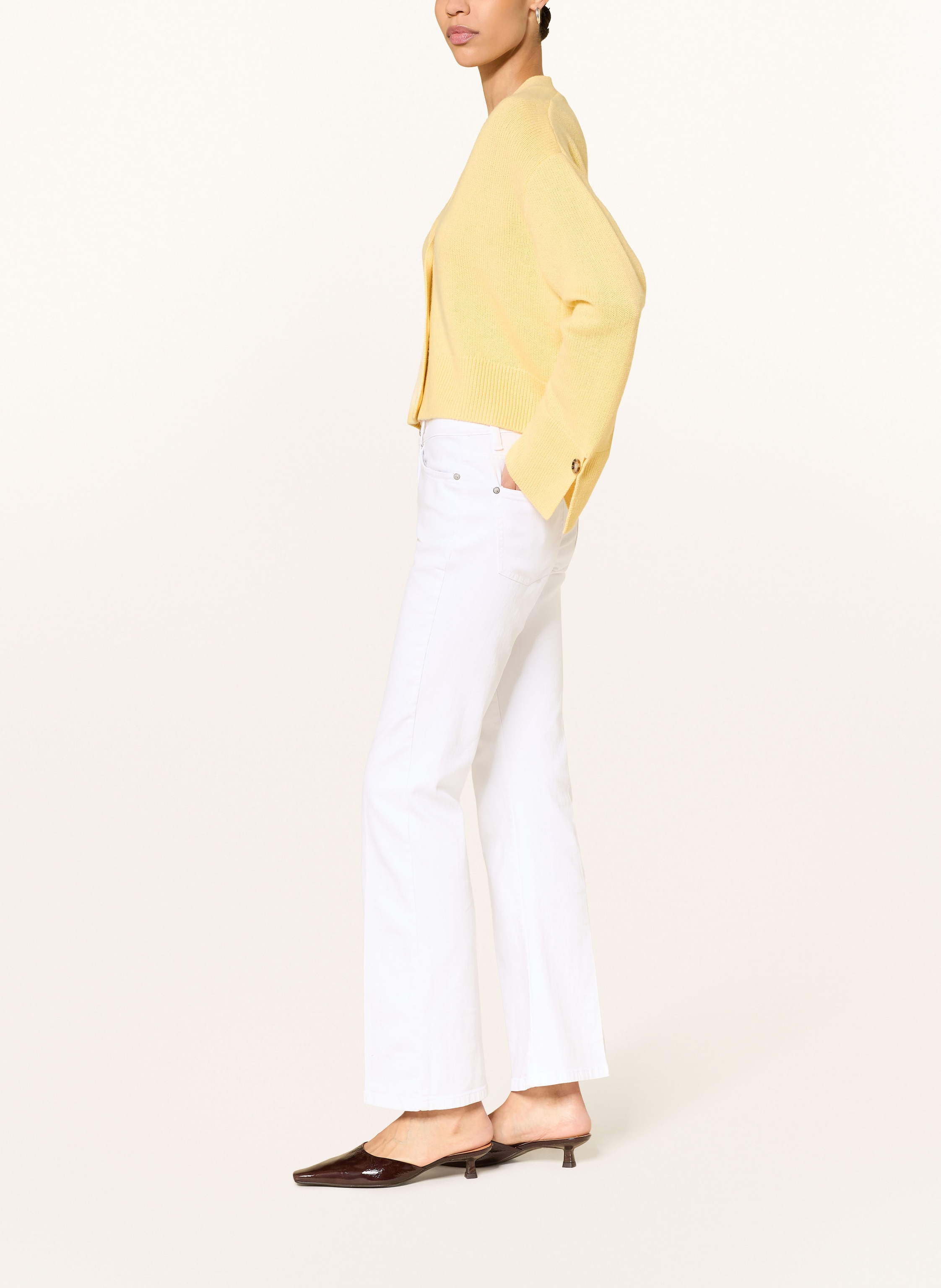 Thumbnail - Cambio Flared Jeans Paris weiss