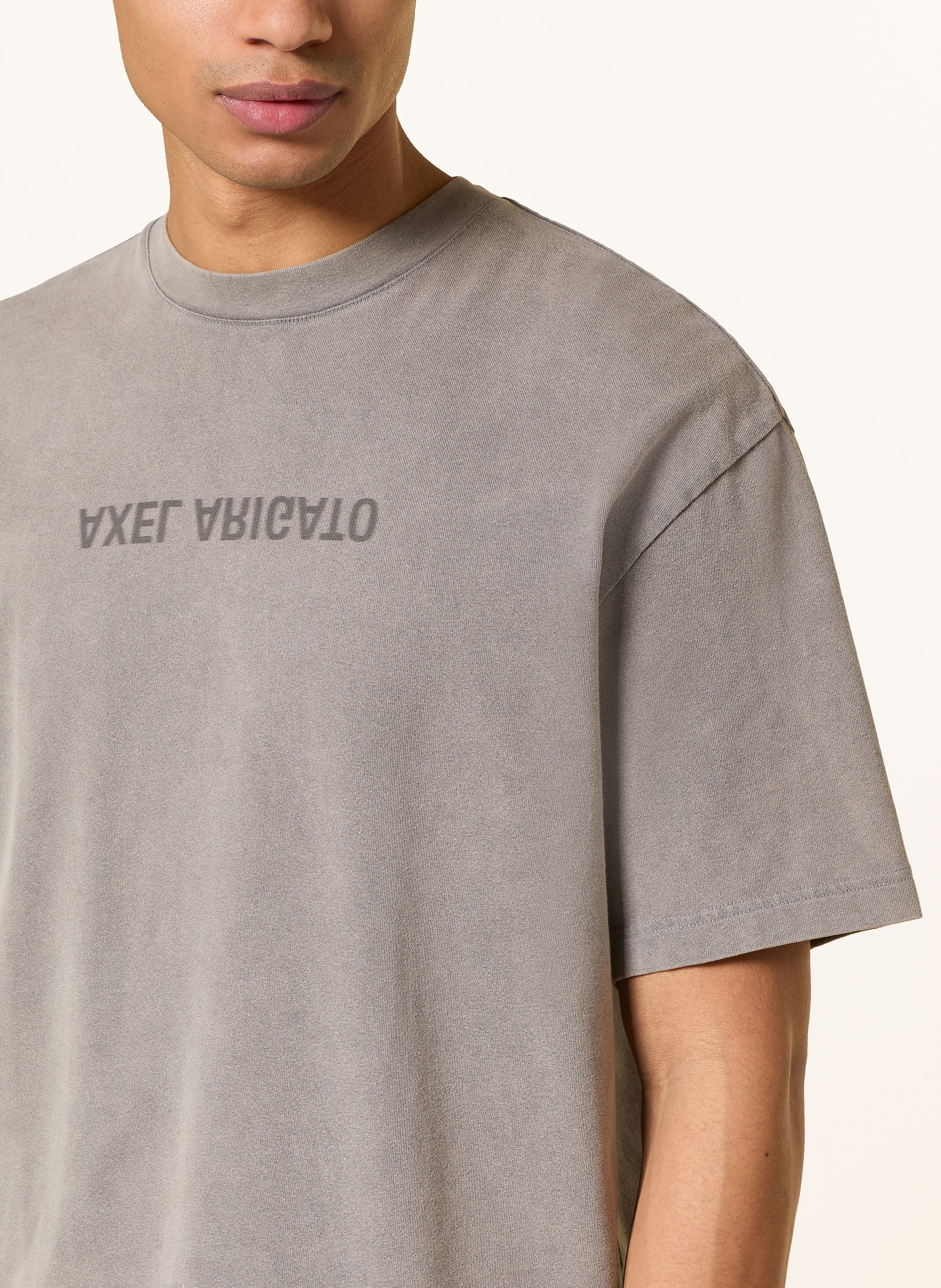 Thumbnail - Axel Arigato T-Shirt Distort grau