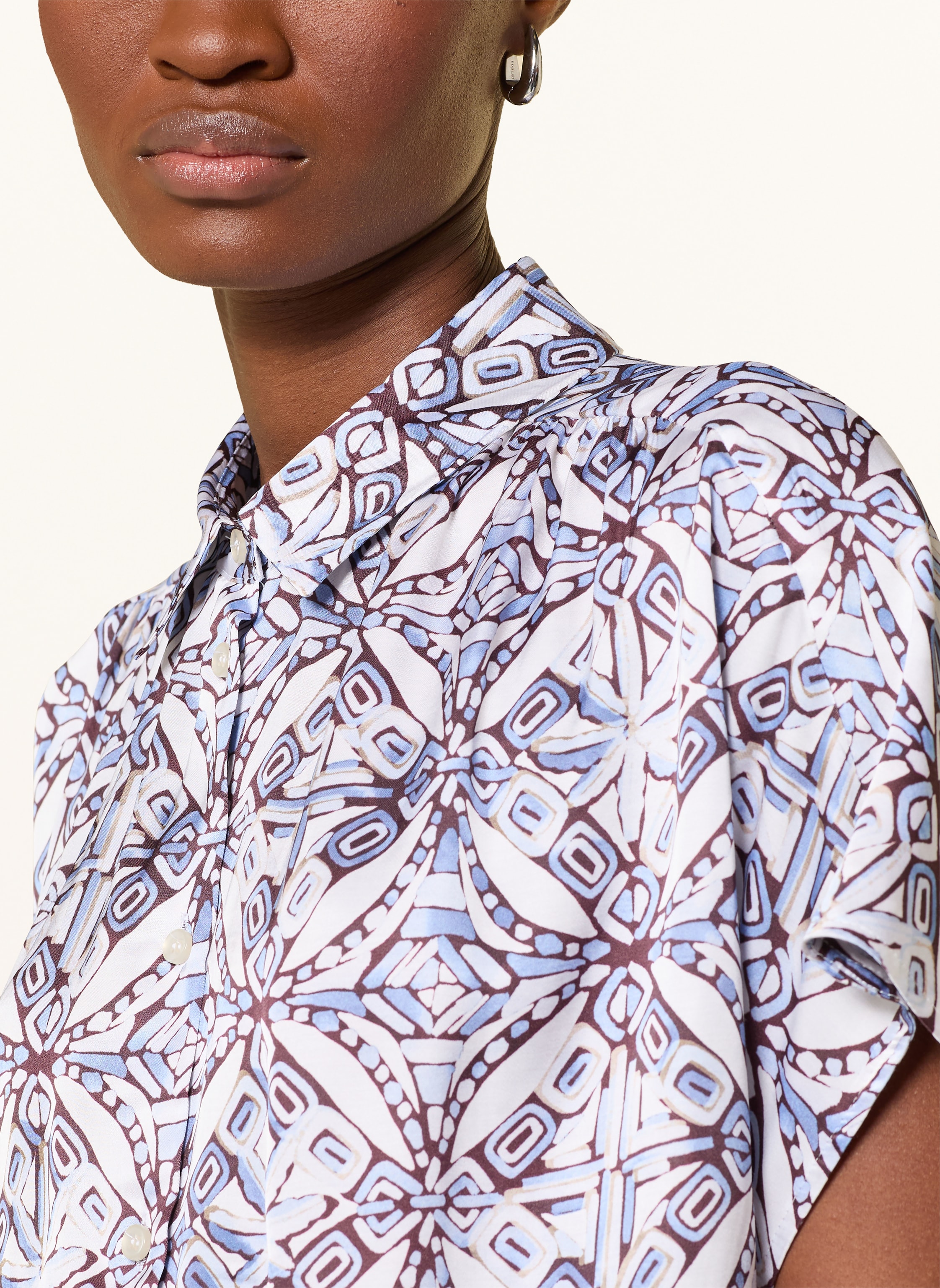 Thumbnail - Desoto Hemdbluse Florine Aus Satin blau