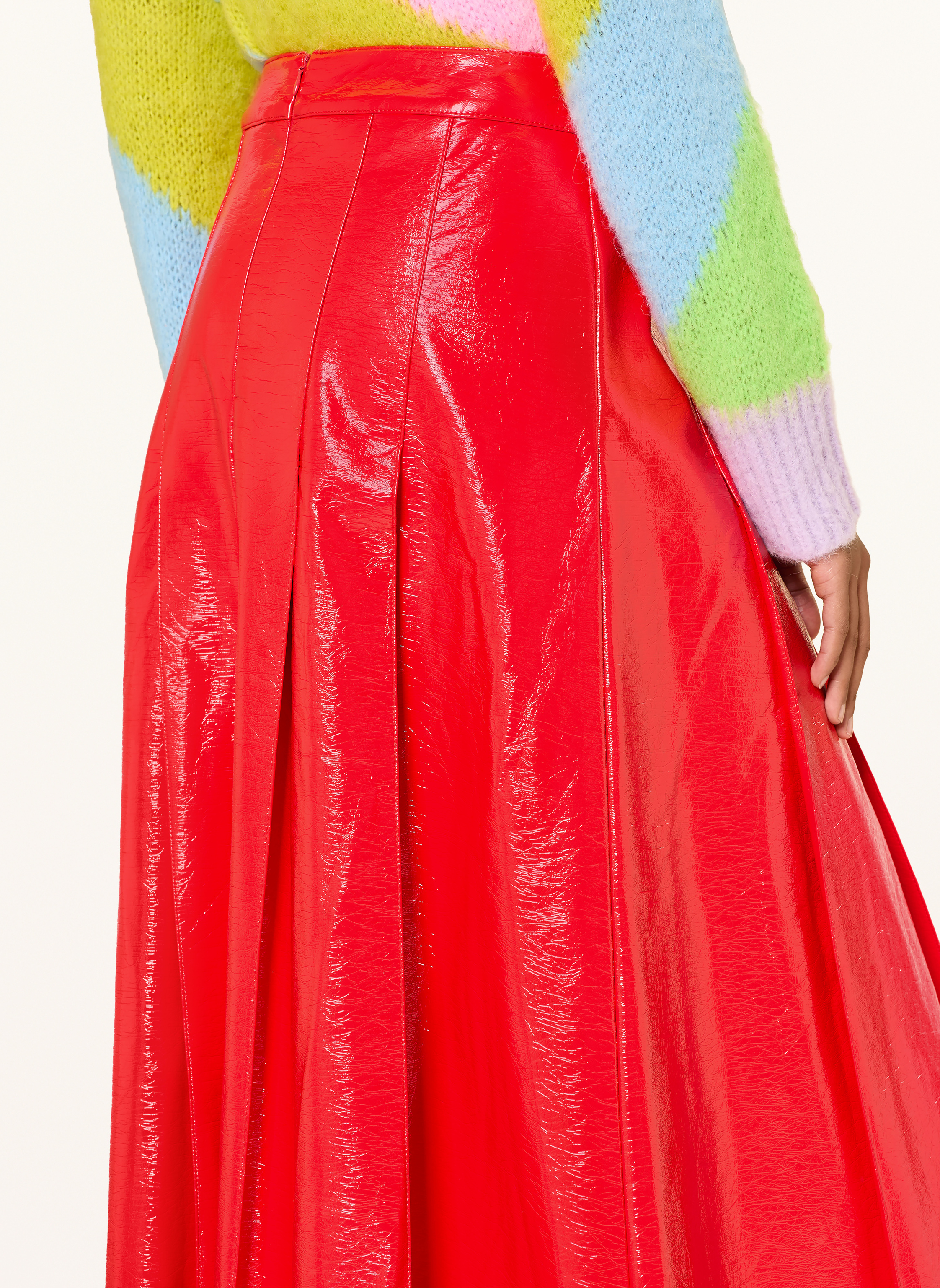 Thumbnail - Essentiel Antwerp Faltenrock In Lederoptik rot