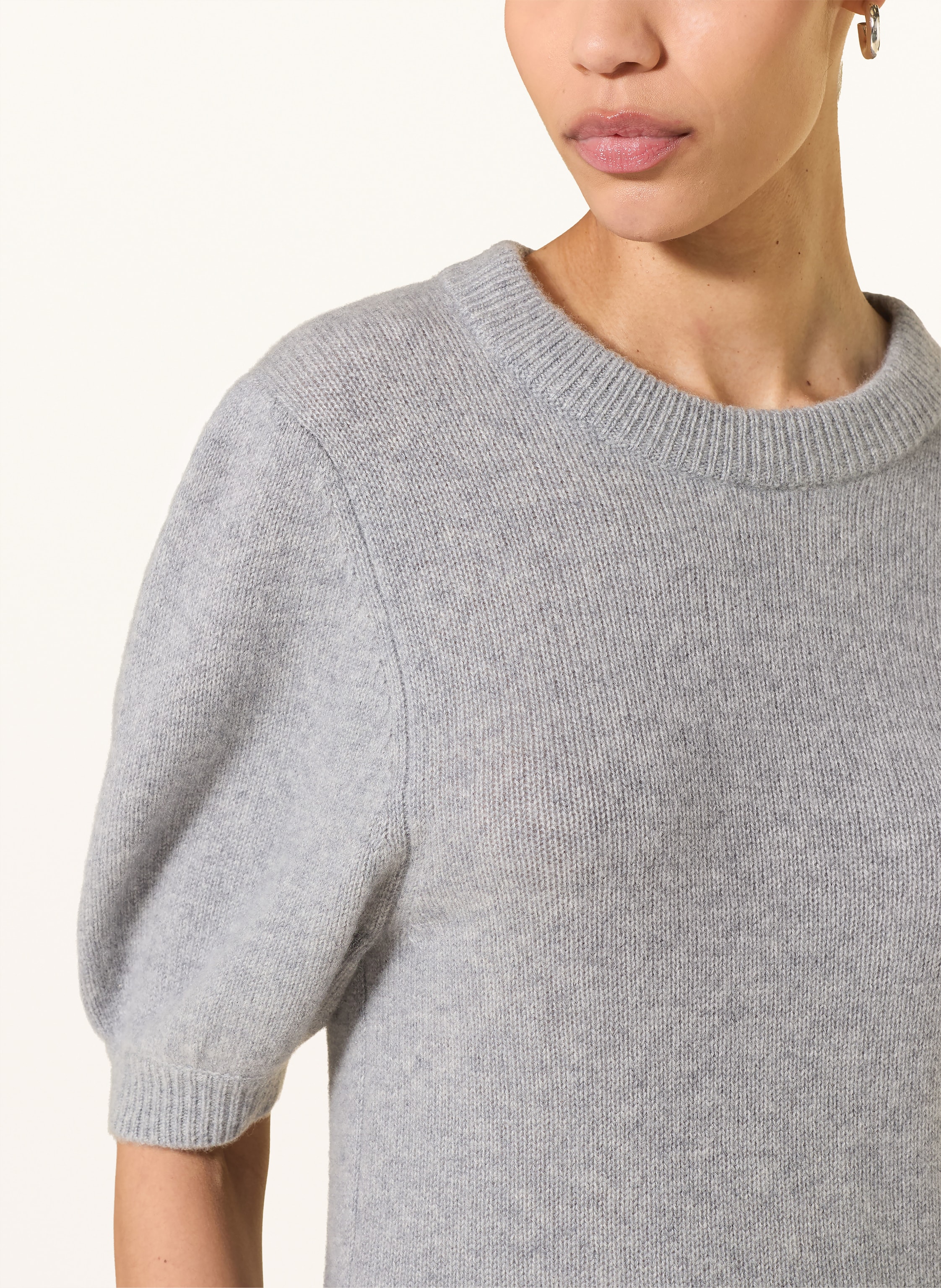 Thumbnail - Ladneri Strickshirt Poupette Aus Cashmere grau