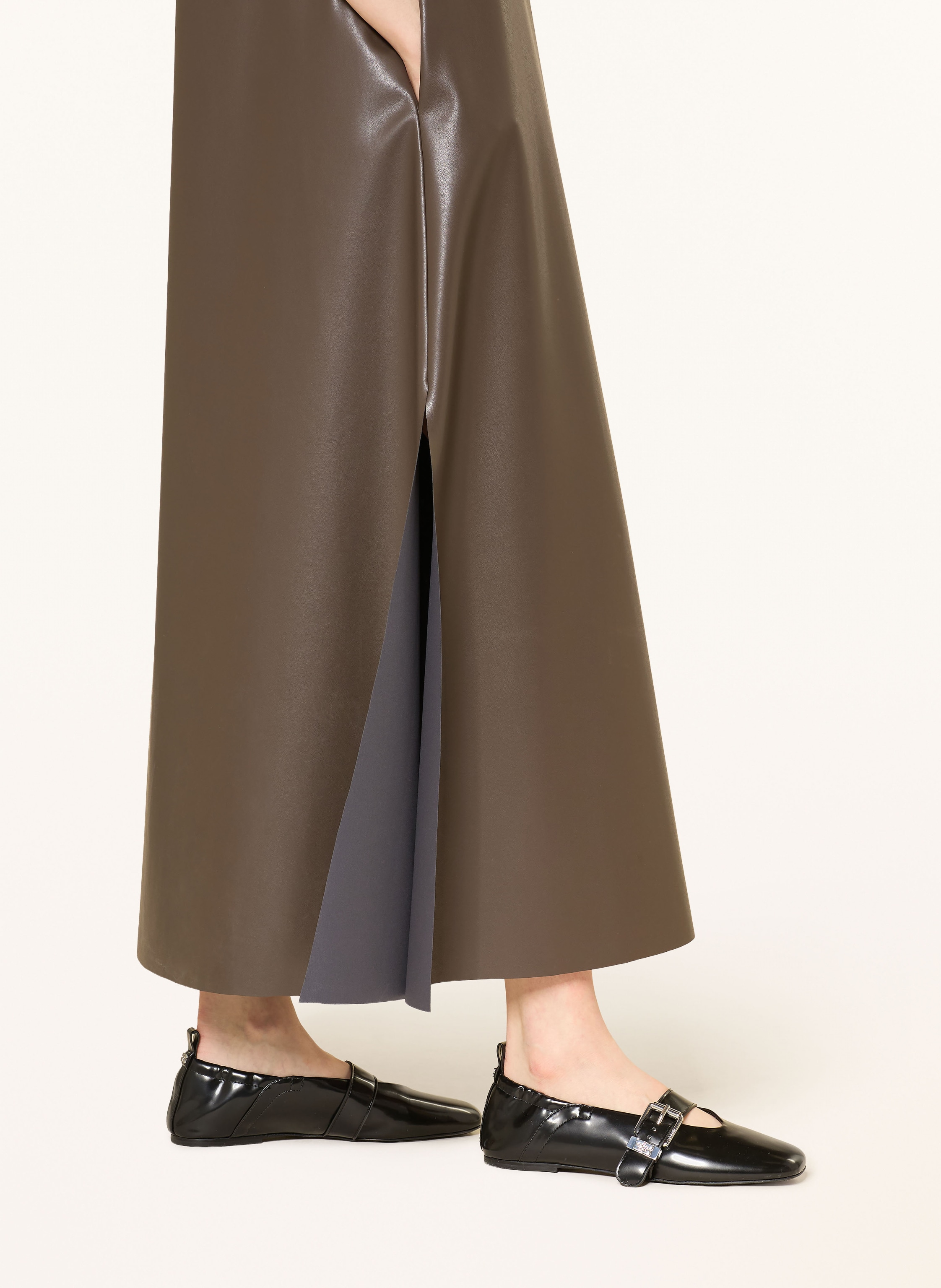 Thumbnail - Mrs & Hugs Kleid In Lederoptik braun