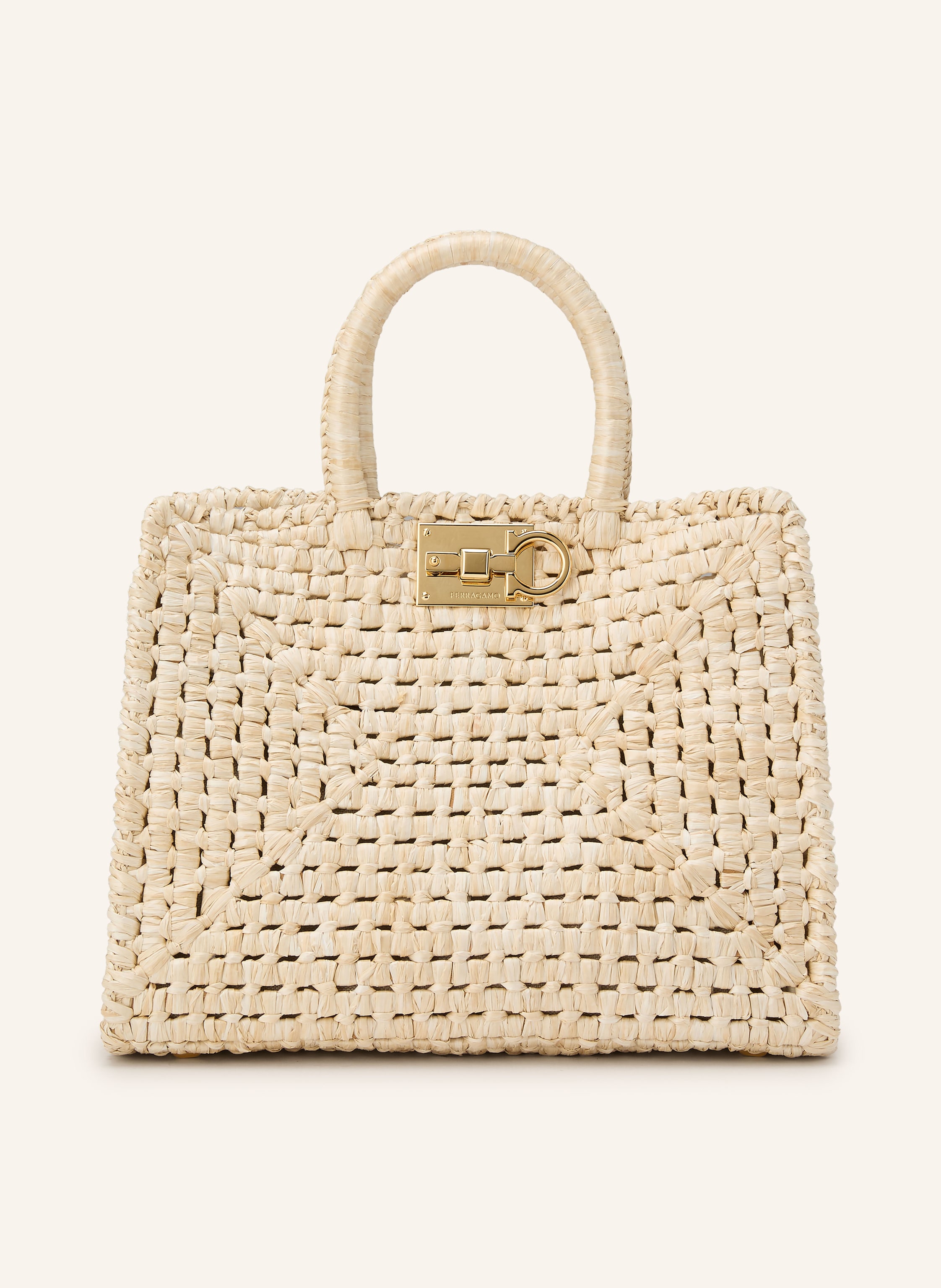 Ferragamo Herausnehmbare Pouch. Zwei Tragegriffe. Stellfüßchen. Drehverschluss. Innen ein Hauptfach. Raffia. Unifarben. Geflochtenes Design. Made in Italy in hellbraun / gold