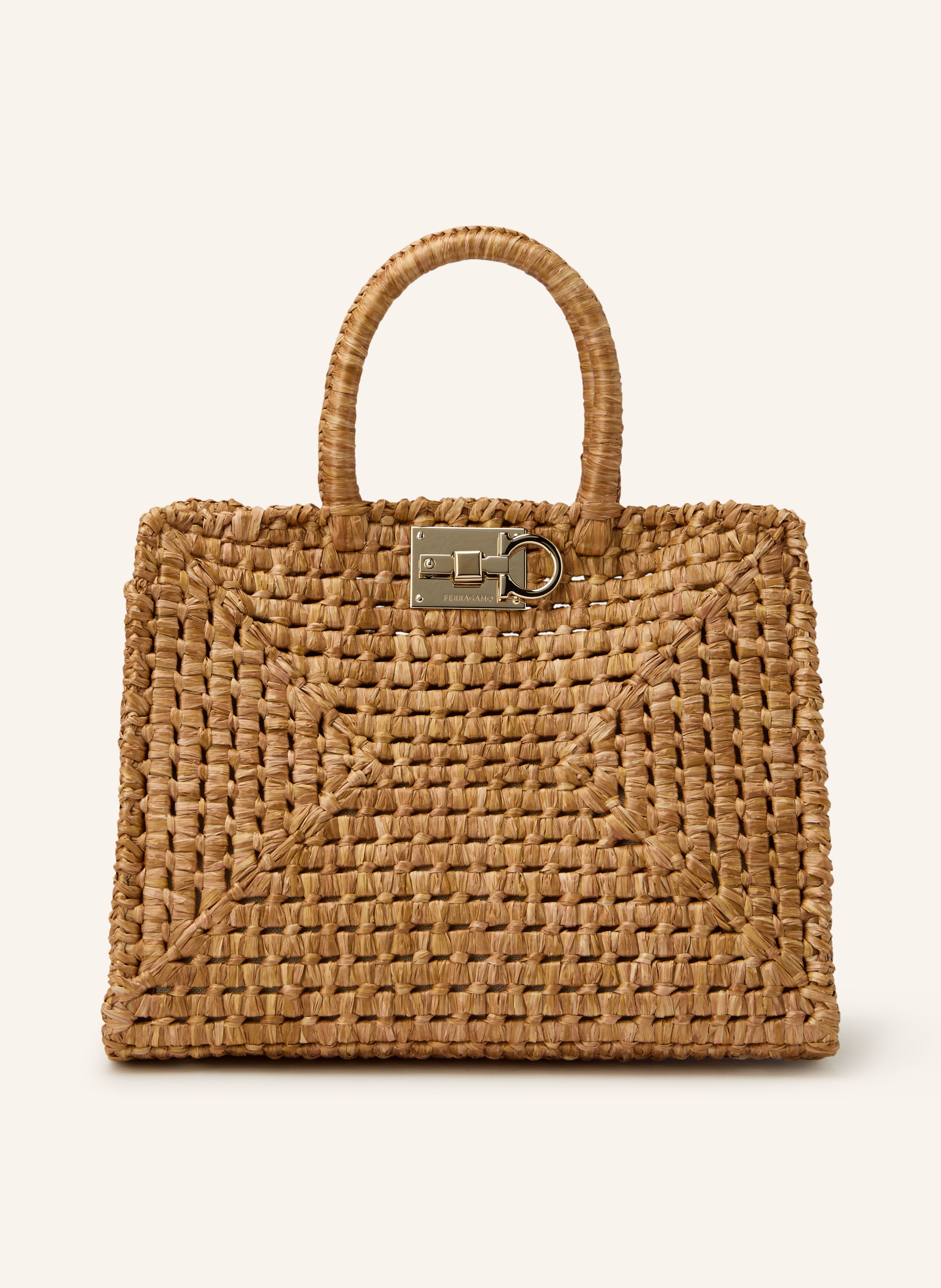 Ferragamo Herausnehmbare Pouch. Zwei Tragegriffe. Stellfüßchen. Drehverschluss. Innen ein Hauptfach. Raffia. Unifarben. Geflochtenes Design. Made in Italy in hellbraun