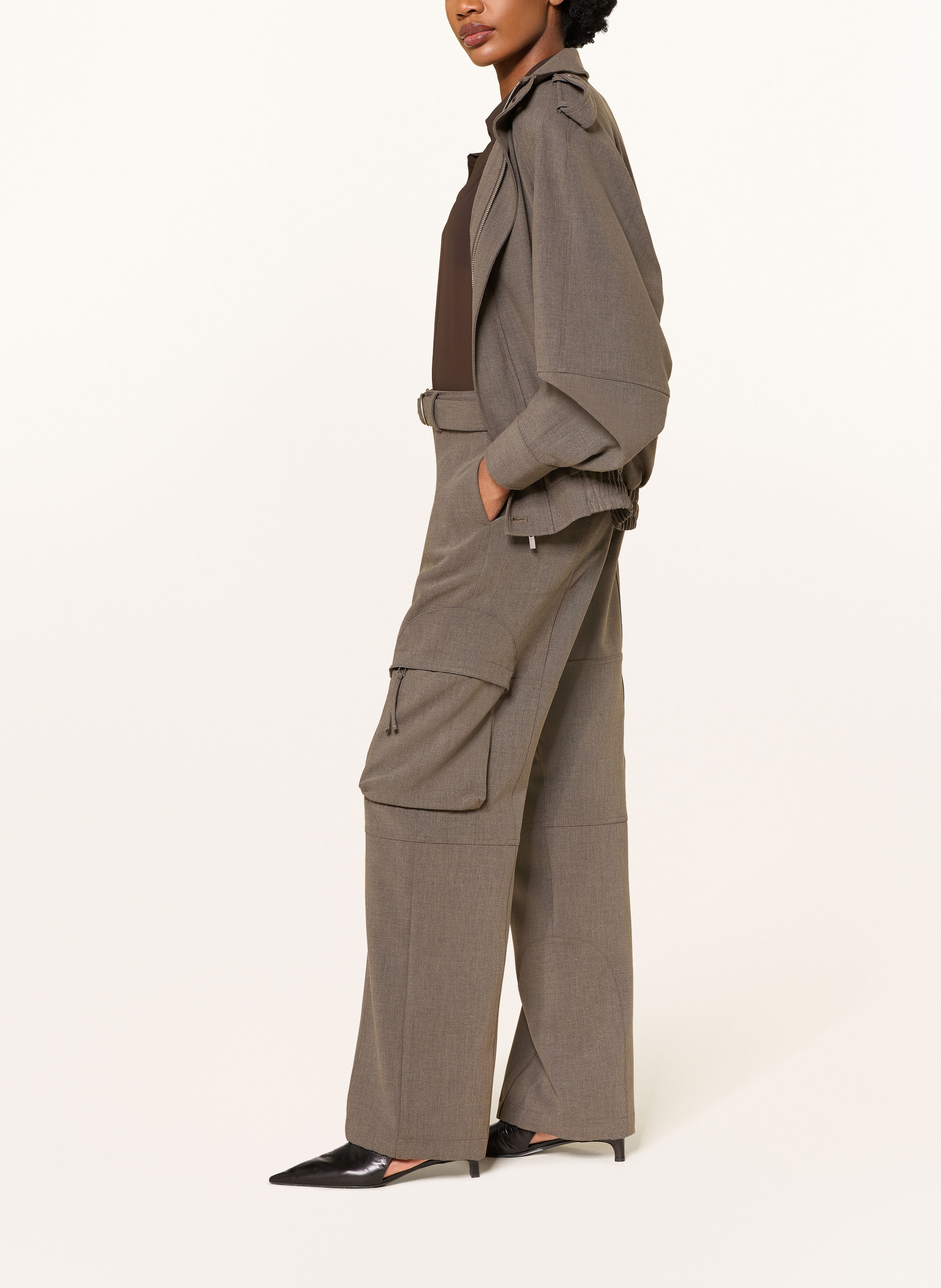 Thumbnail - The Frankie Shop Cargohose Kelly beige