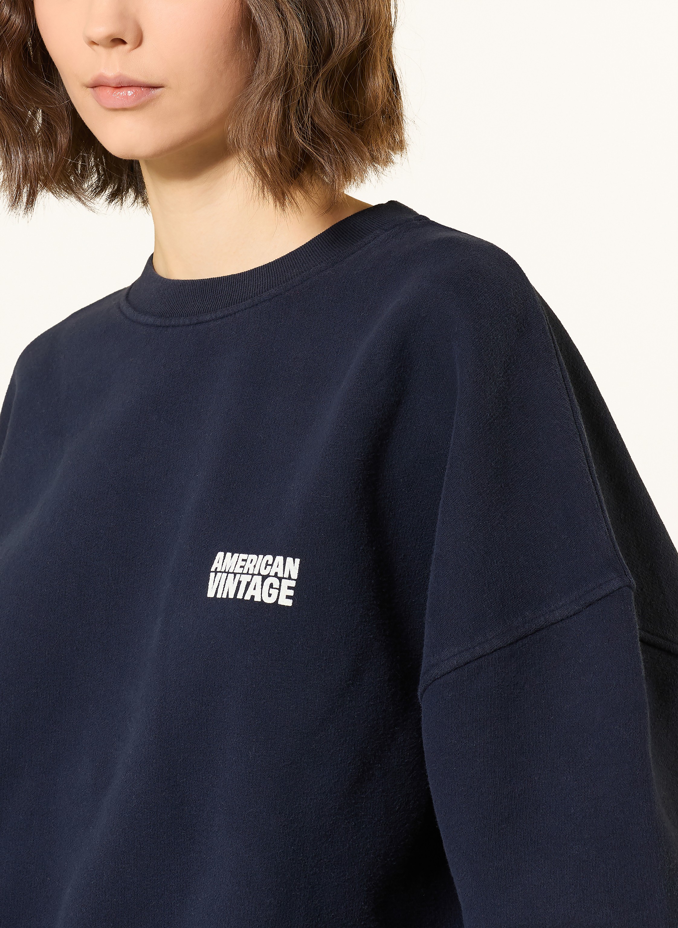 Thumbnail - American Vintage Sweatshirt Plizzy blau