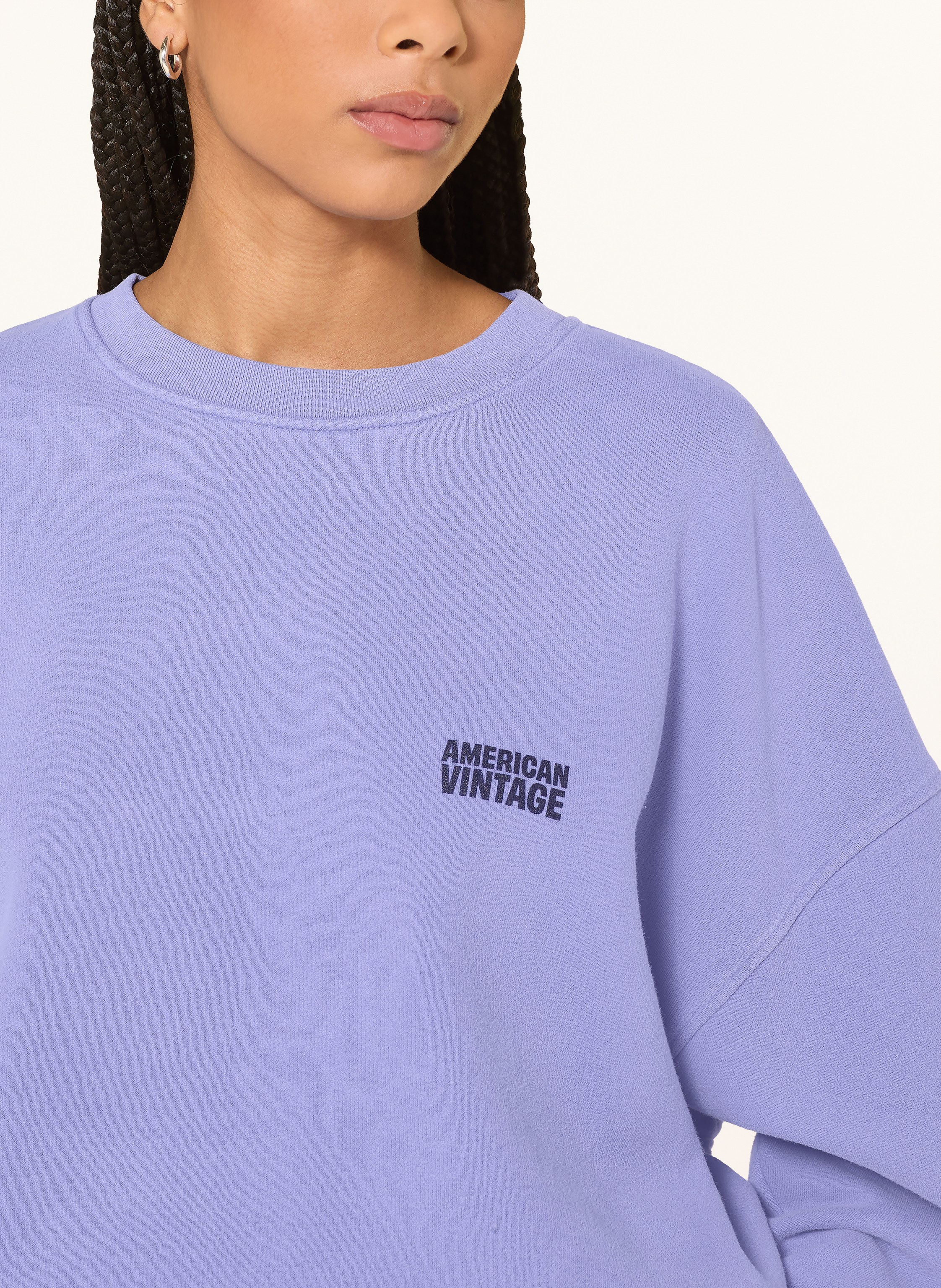 Thumbnail - American Vintage Sweatshirt Plizzy lila