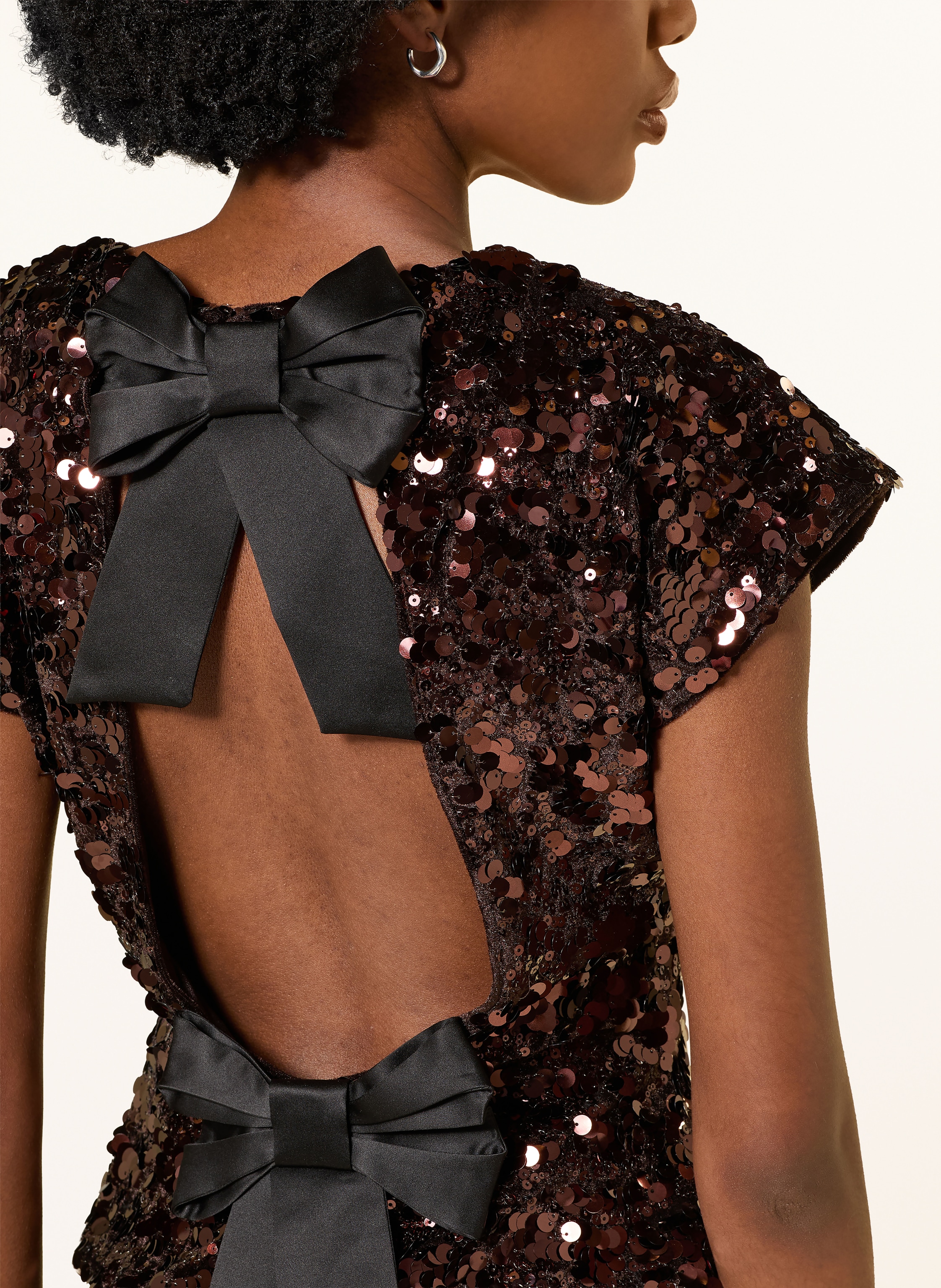 Thumbnail - Ganni Blusenshirt Aus Samt Mit Pailletten rot