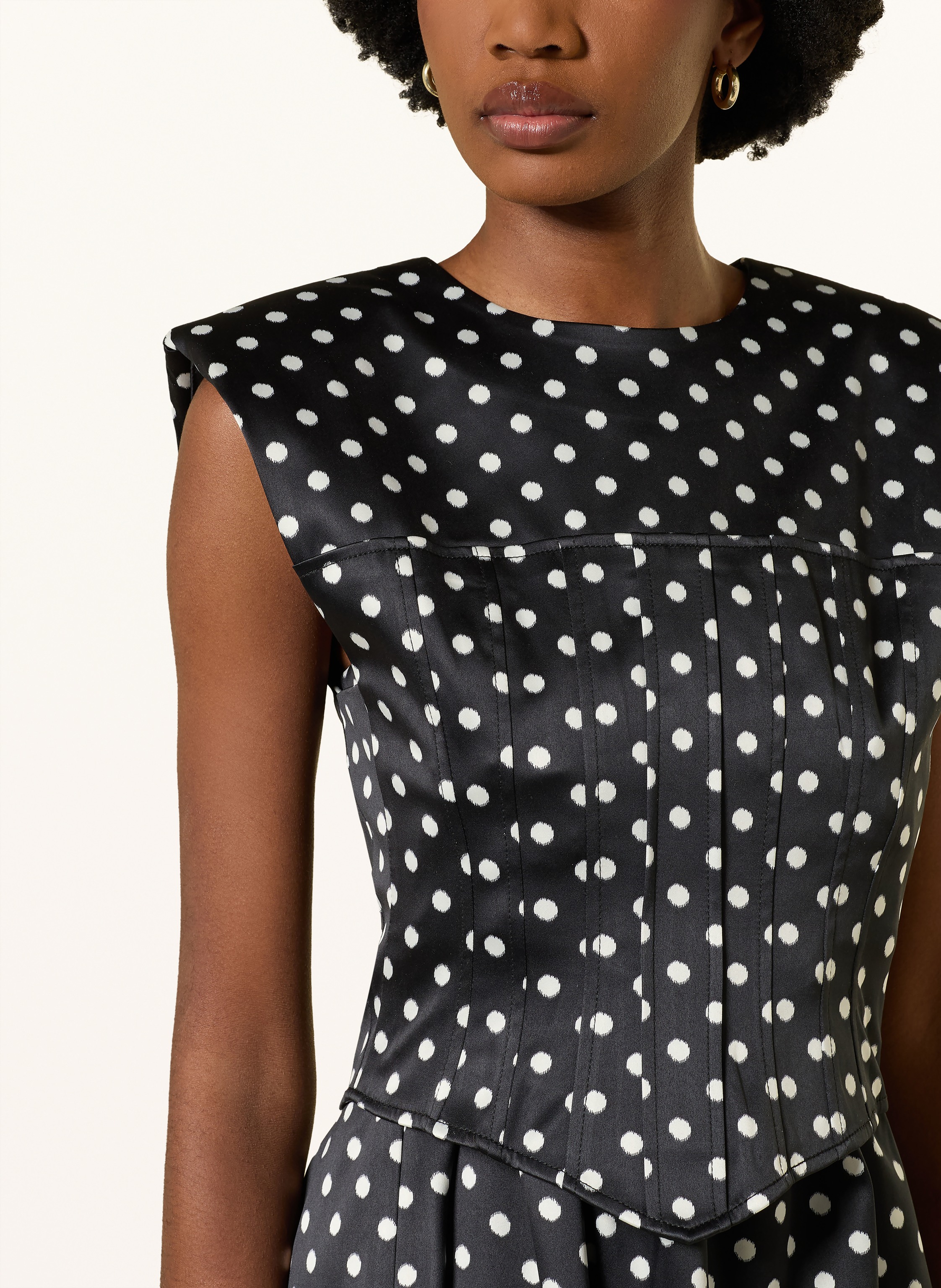 Thumbnail - Ganni Blusentop Aus Satin schwarz