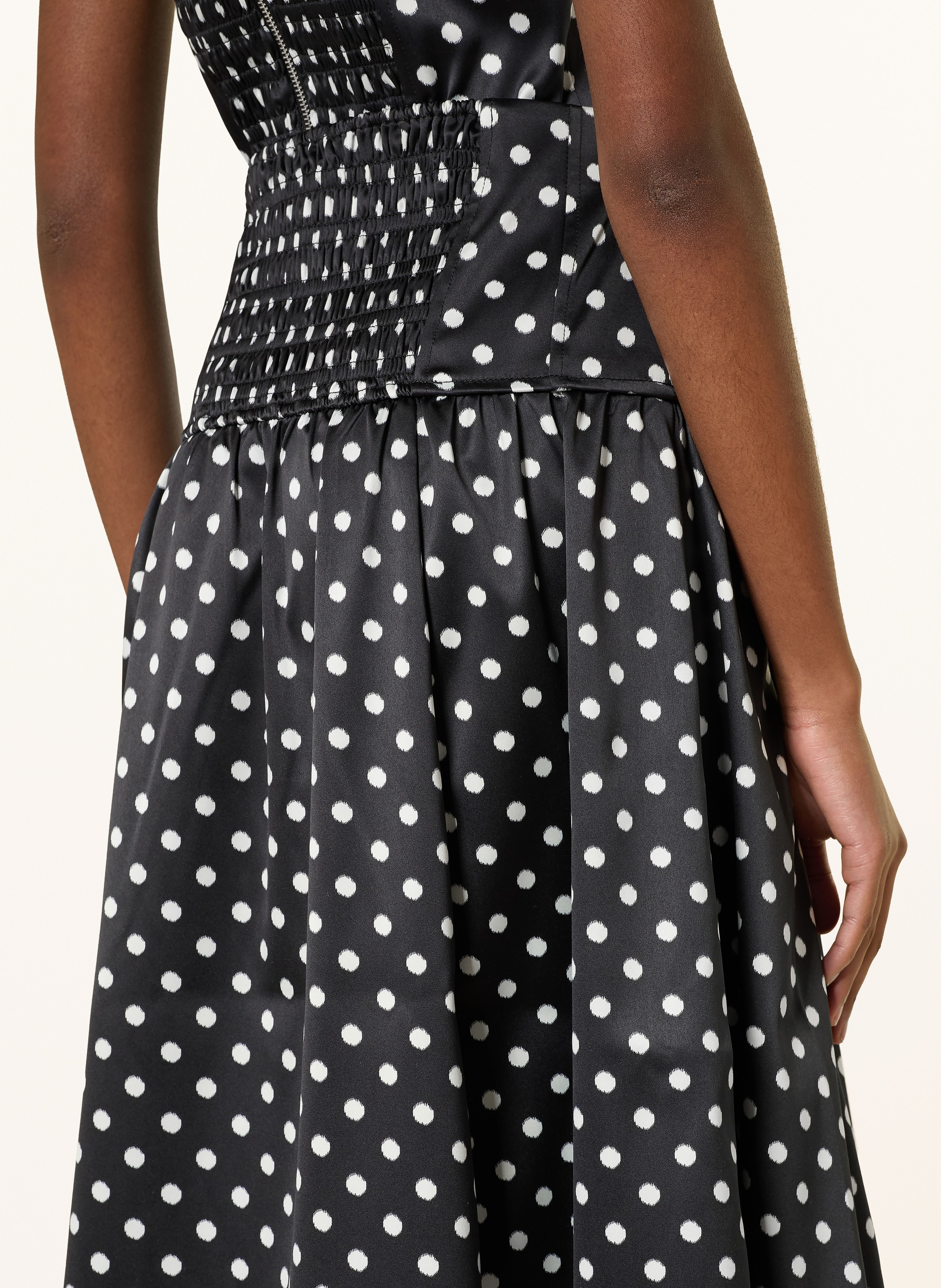 Thumbnail - Ganni Satinrock schwarz