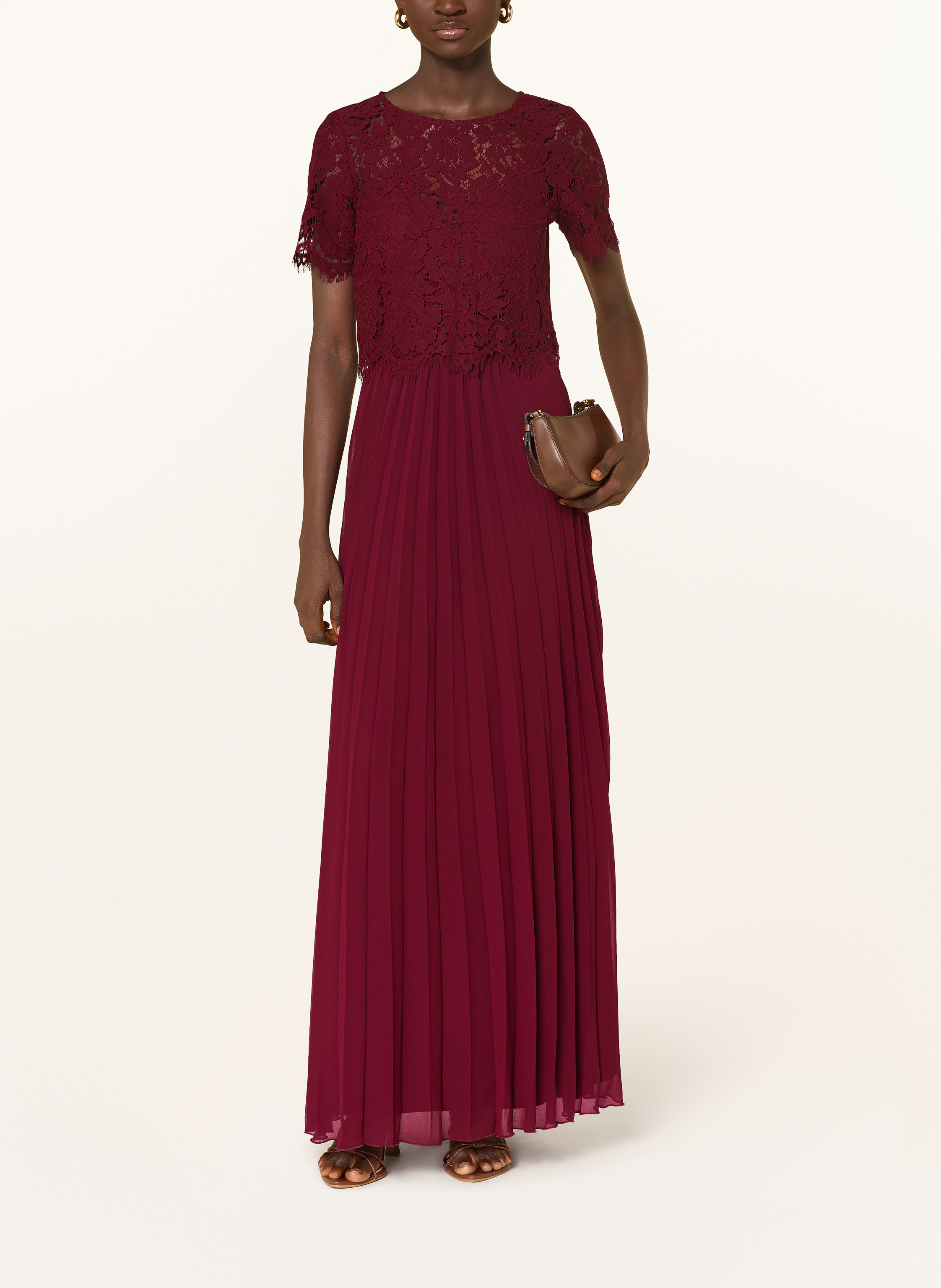 Thumbnail - Apart Set: Abendkleid Und Blusenshirt Aus Spitze rot