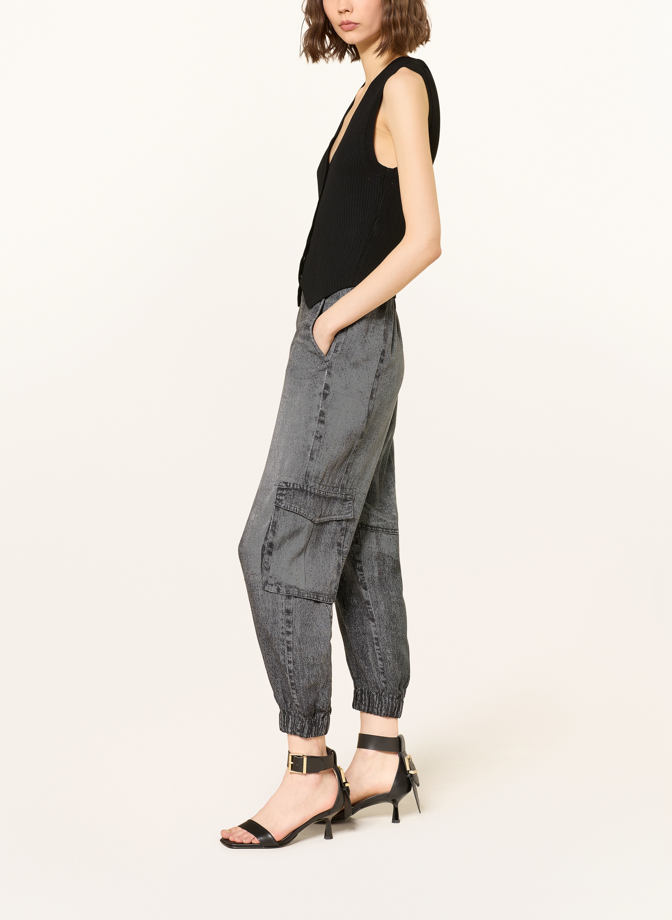 Thumbnail - Allsaints Cargohose Selma Illusion In Jeansoptik schwarz