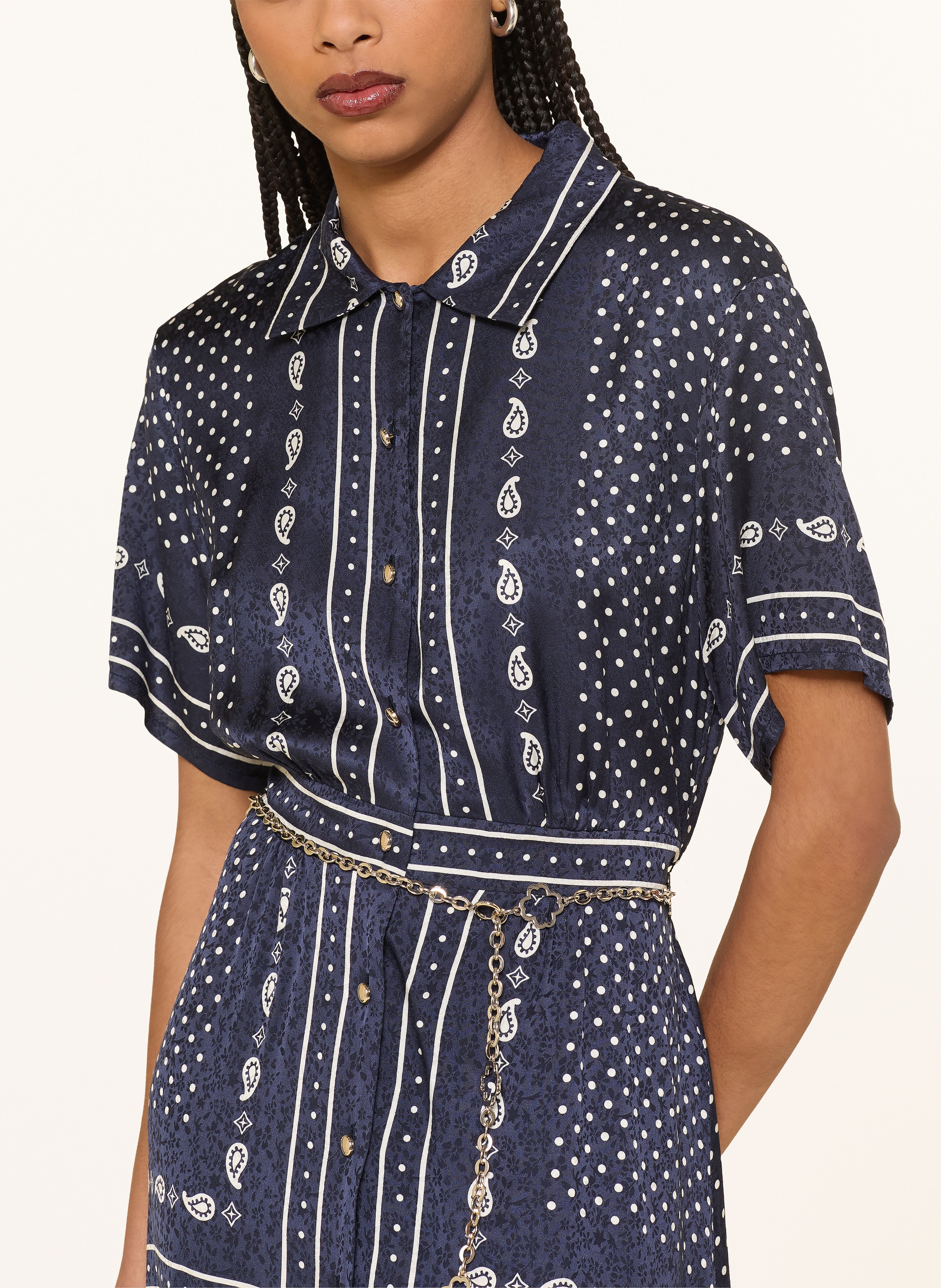 Thumbnail - Maje Hemdblusenkleid Aus Satin blau