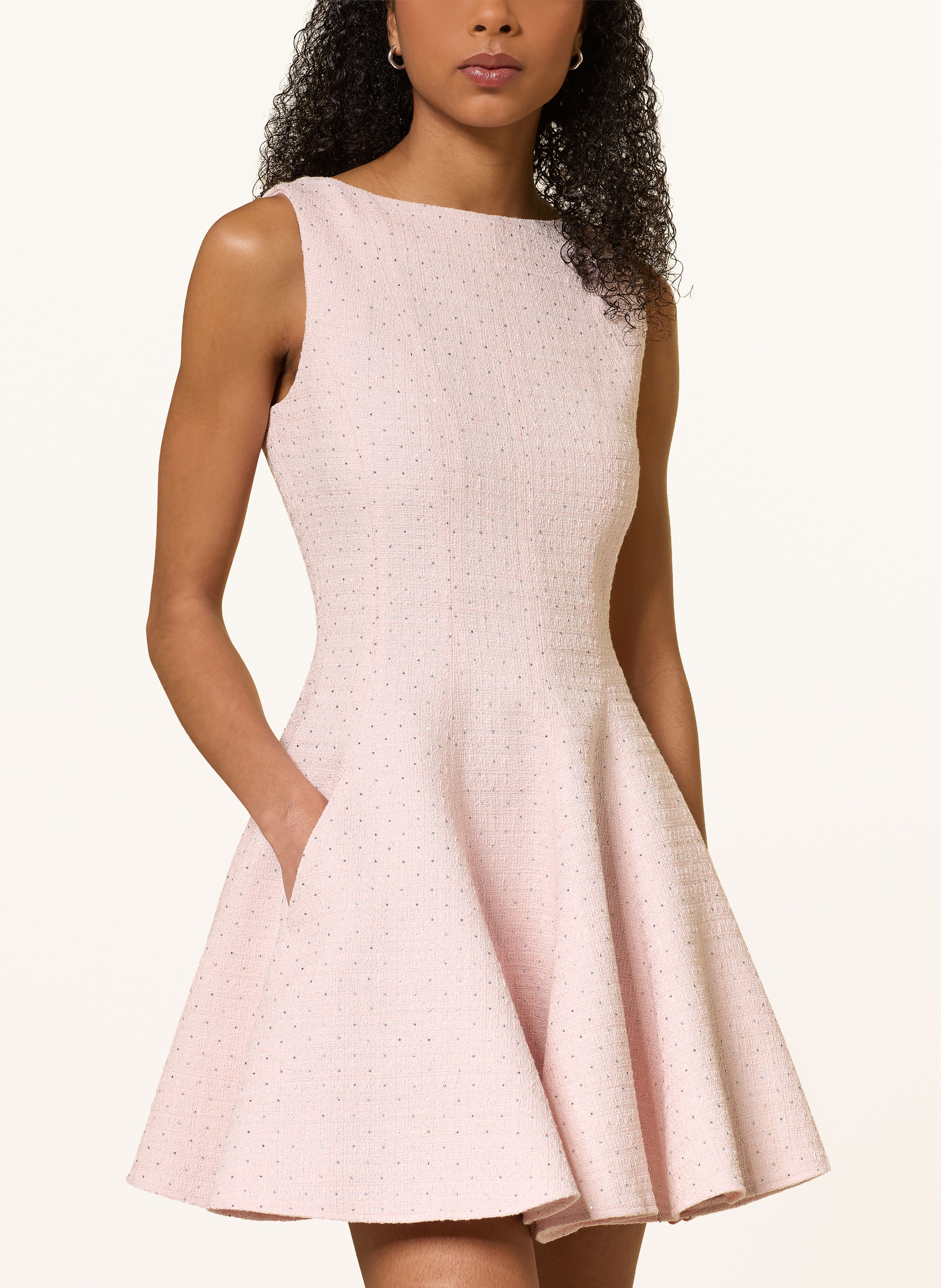 Thumbnail - Maje Bouclé-Kleid Mit Schmucksteinen Und Glitzergarn rosa