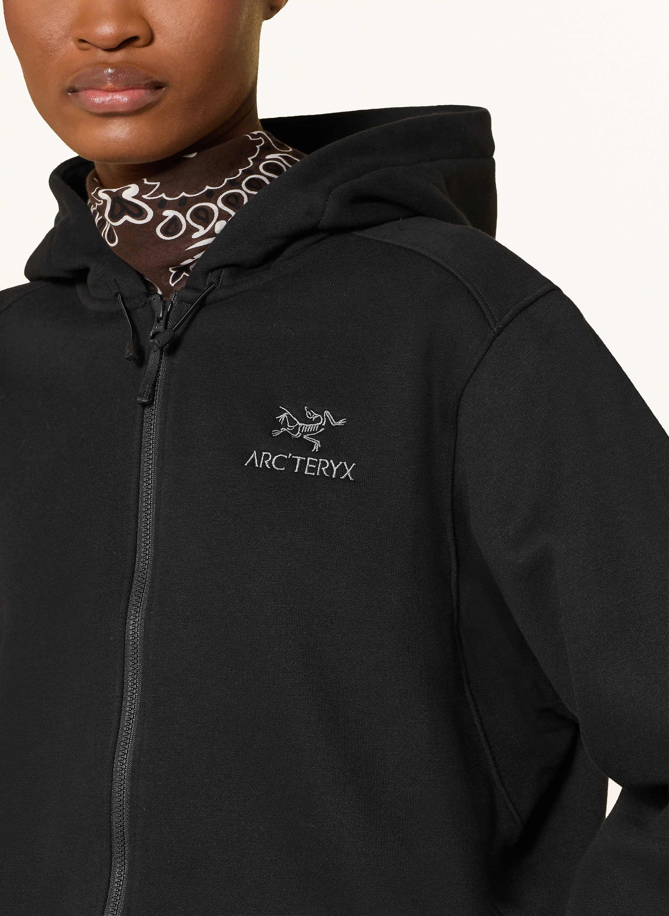 Thumbnail - Arc'teryx Sweatjacke Emblem Crop schwarz